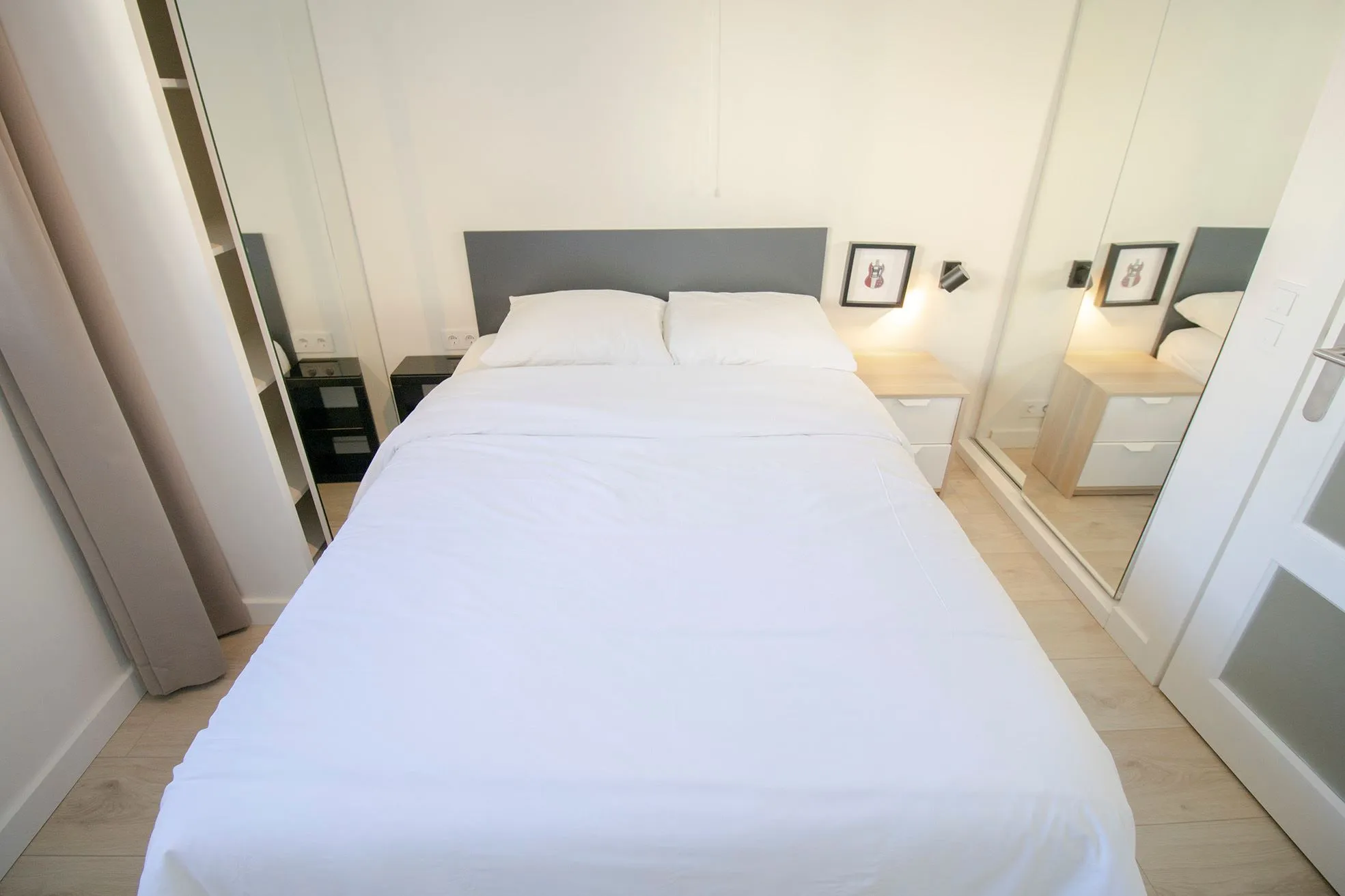 1-Bedroom Furnished Apartment With Canal View, Amsterdam #3