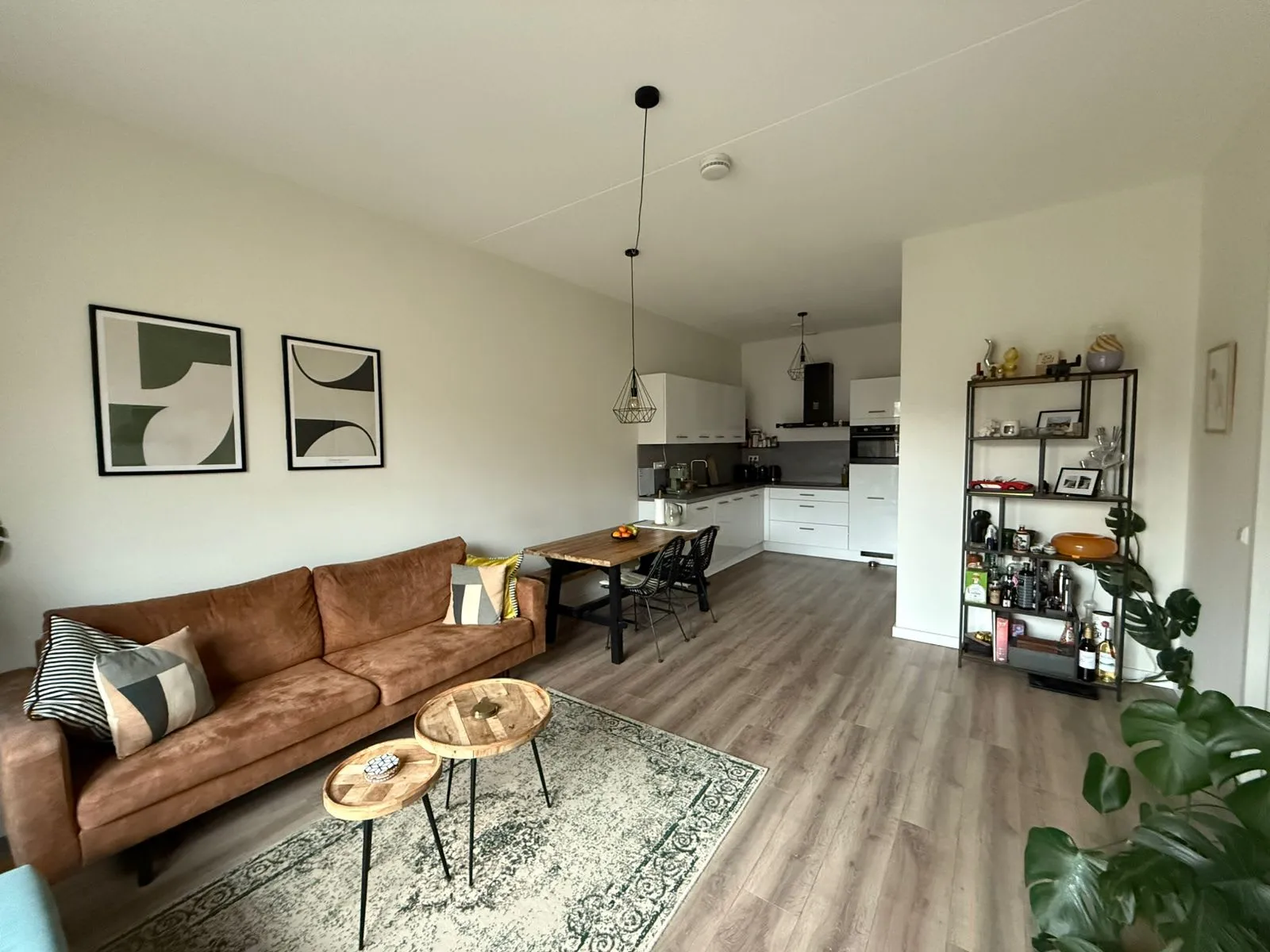 Bright Waterfront 1-Bedroom Apartment in Houthavens
