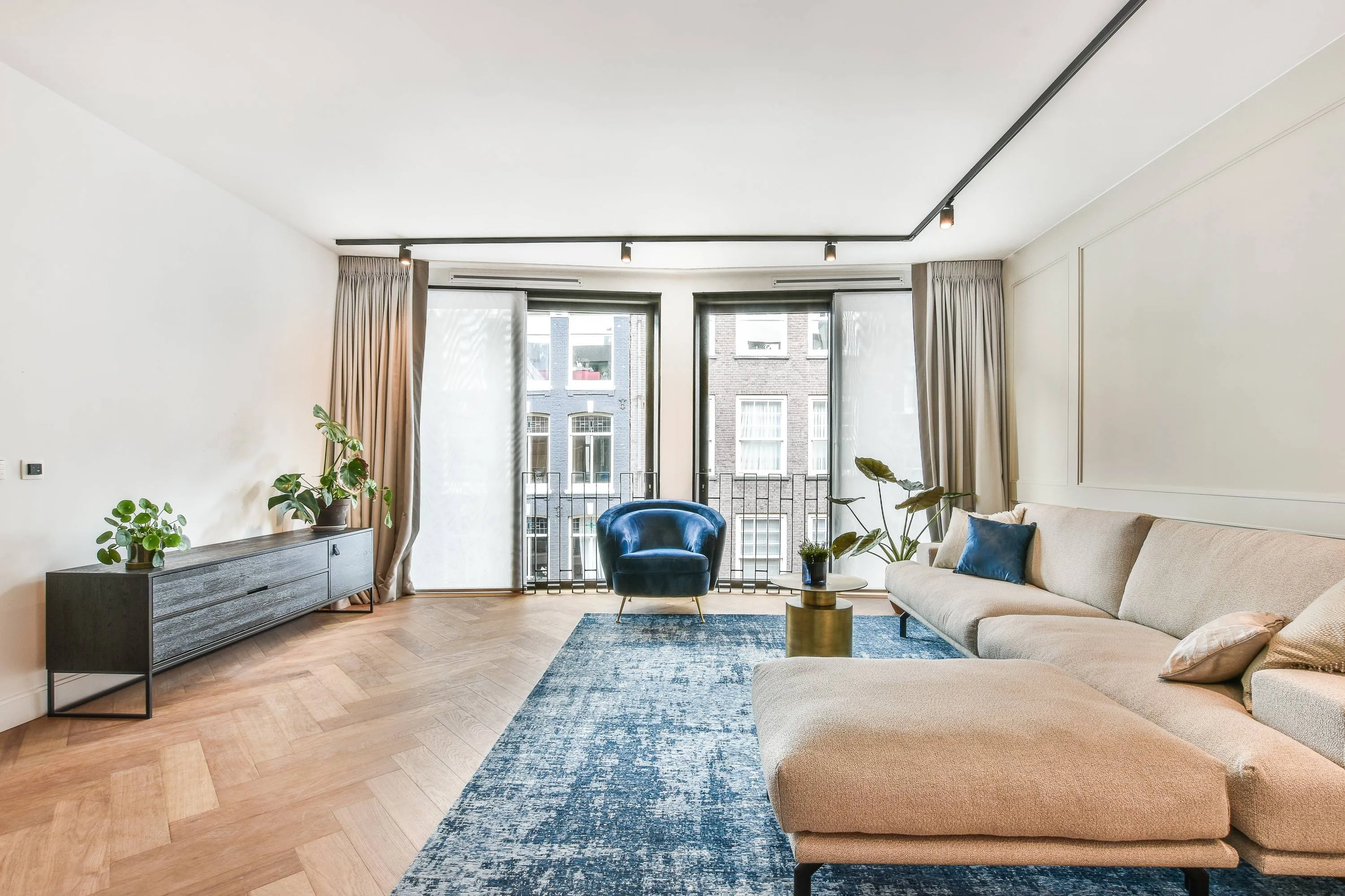 Curated De Pijp Flat For Remote Workers: 87sqm Of Spacious Amsterdam Living #2