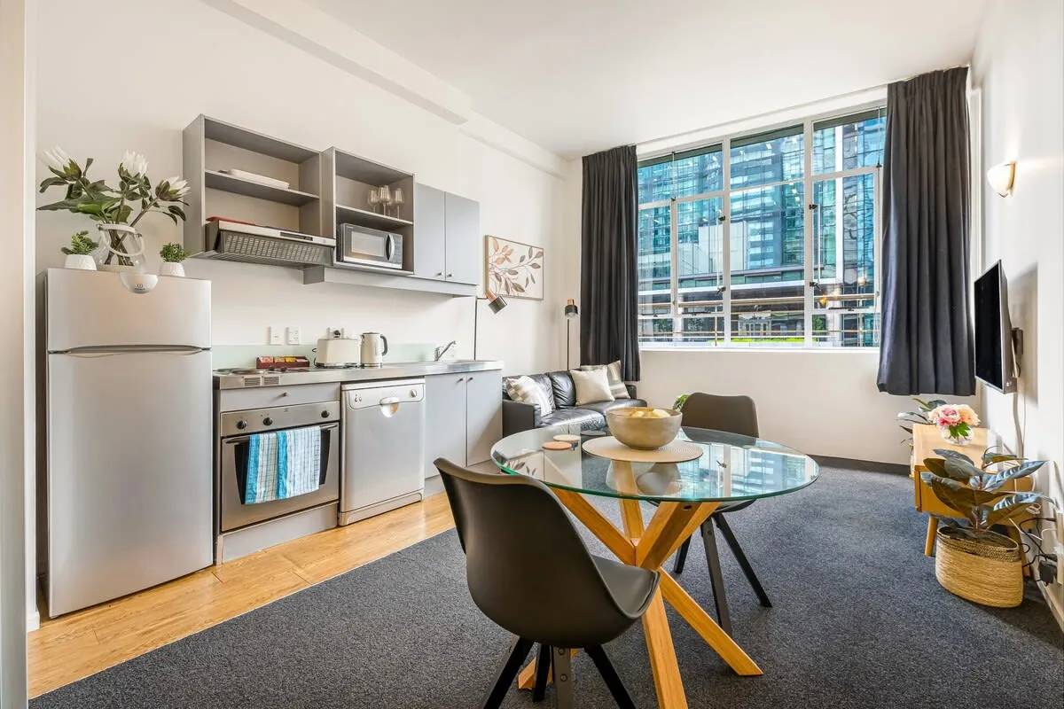 Modern Cozy 1-bed Flat In Auckland Cbd - Dedicated Home Office & High-speed Wifi #4