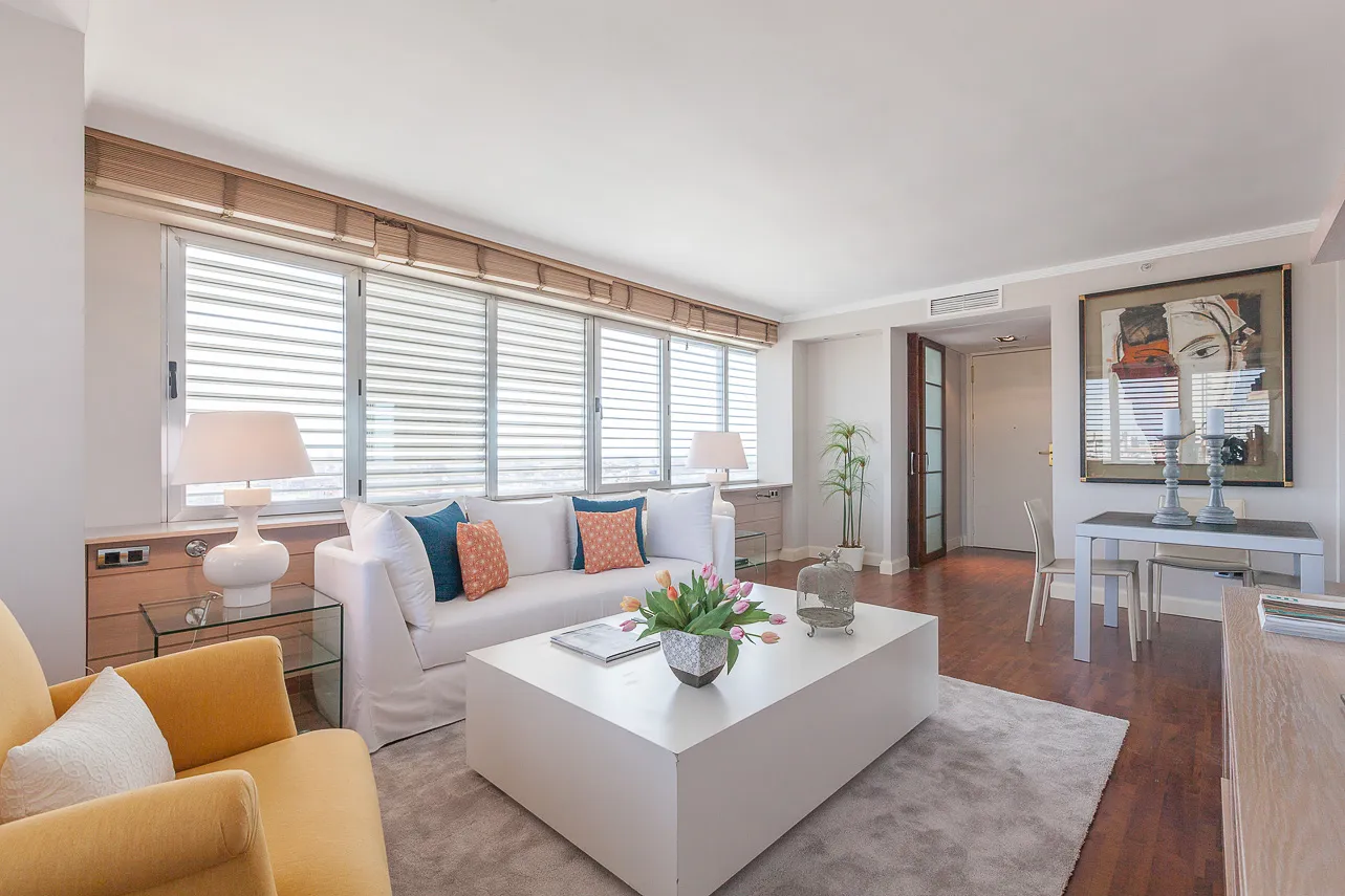 Trendy Madrid Flat With Dedicated Home Office Space For Seamless Remote Work #5