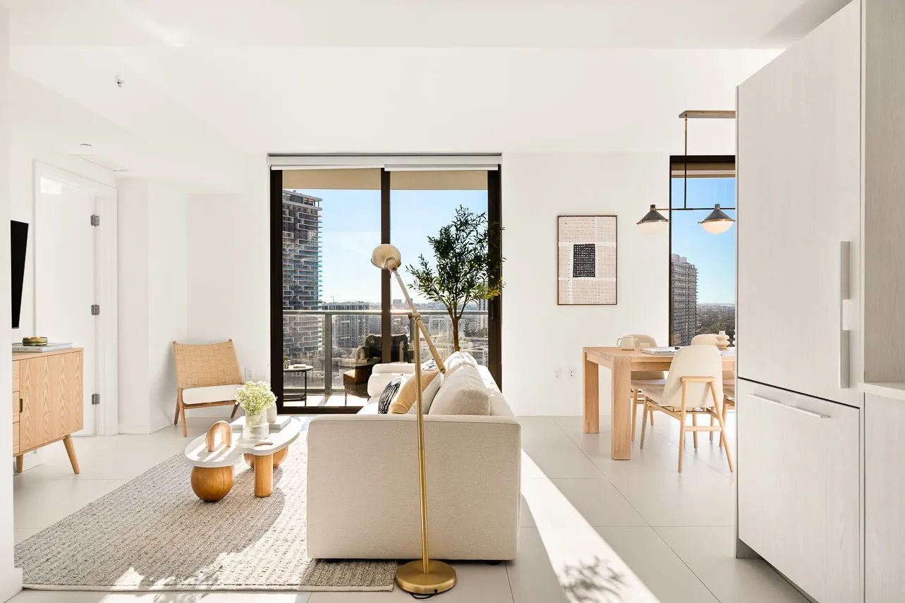 Impressive Miami Flat With Home Office Space For Remote Work #5