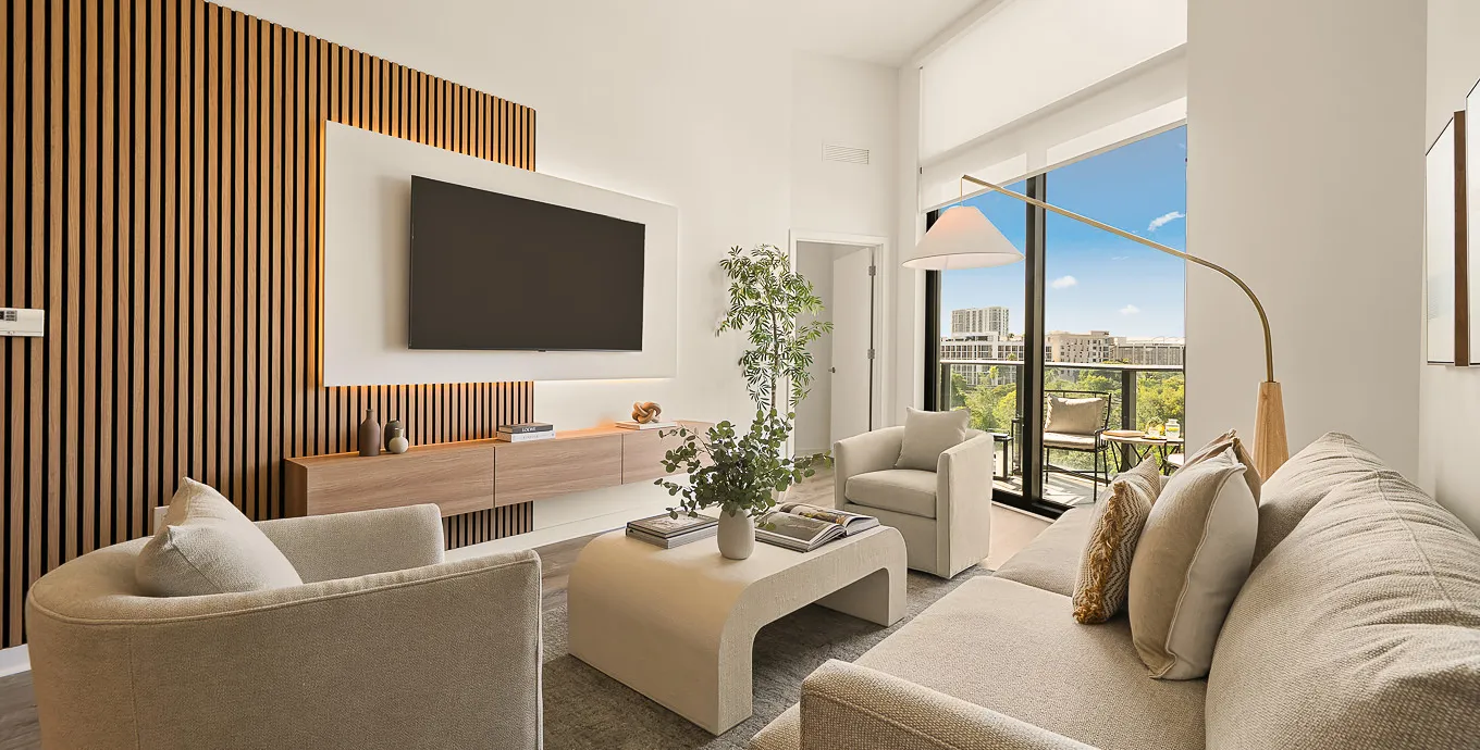 Sleek 3-bed Executive Flat With Home Office In Miami's Paraiso Bayviews