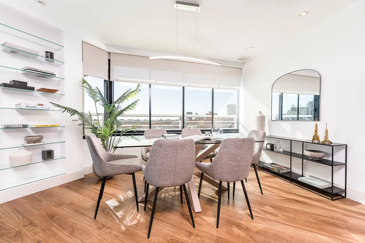 Chic 3-bedroom Flat With Dedicated Home Office In Madrid's Paseo De La Habana #4
