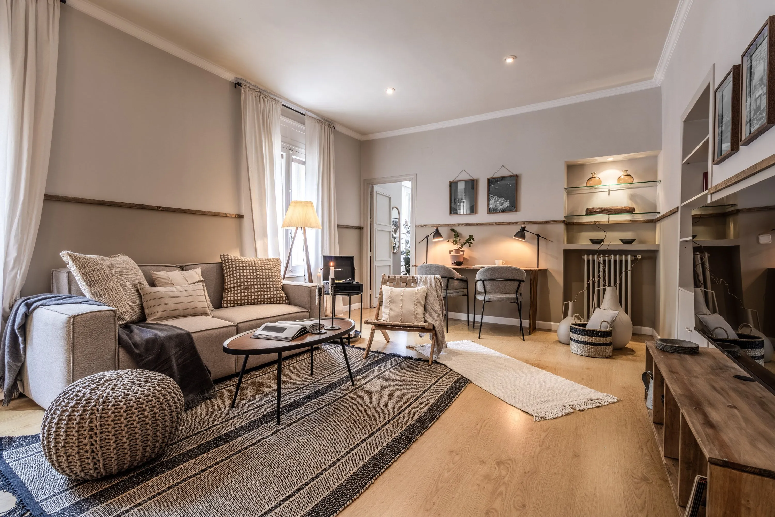 Luxurious Madrid Flat With Pro Workspace & Gigabit Internet For Digital Nomads #4