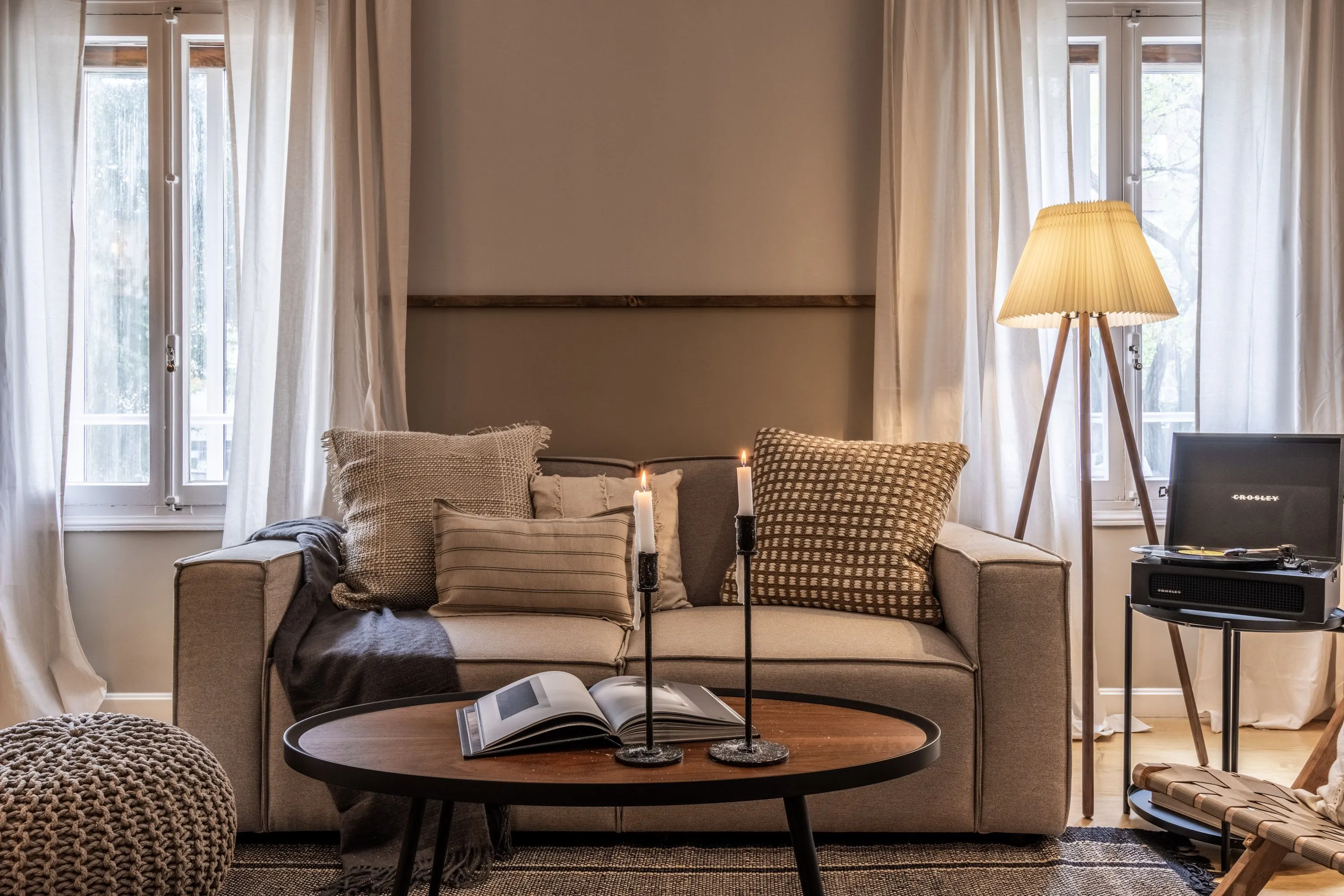Luxurious Madrid Flat With Pro Workspace & Gigabit Internet For Digital Nomads #3