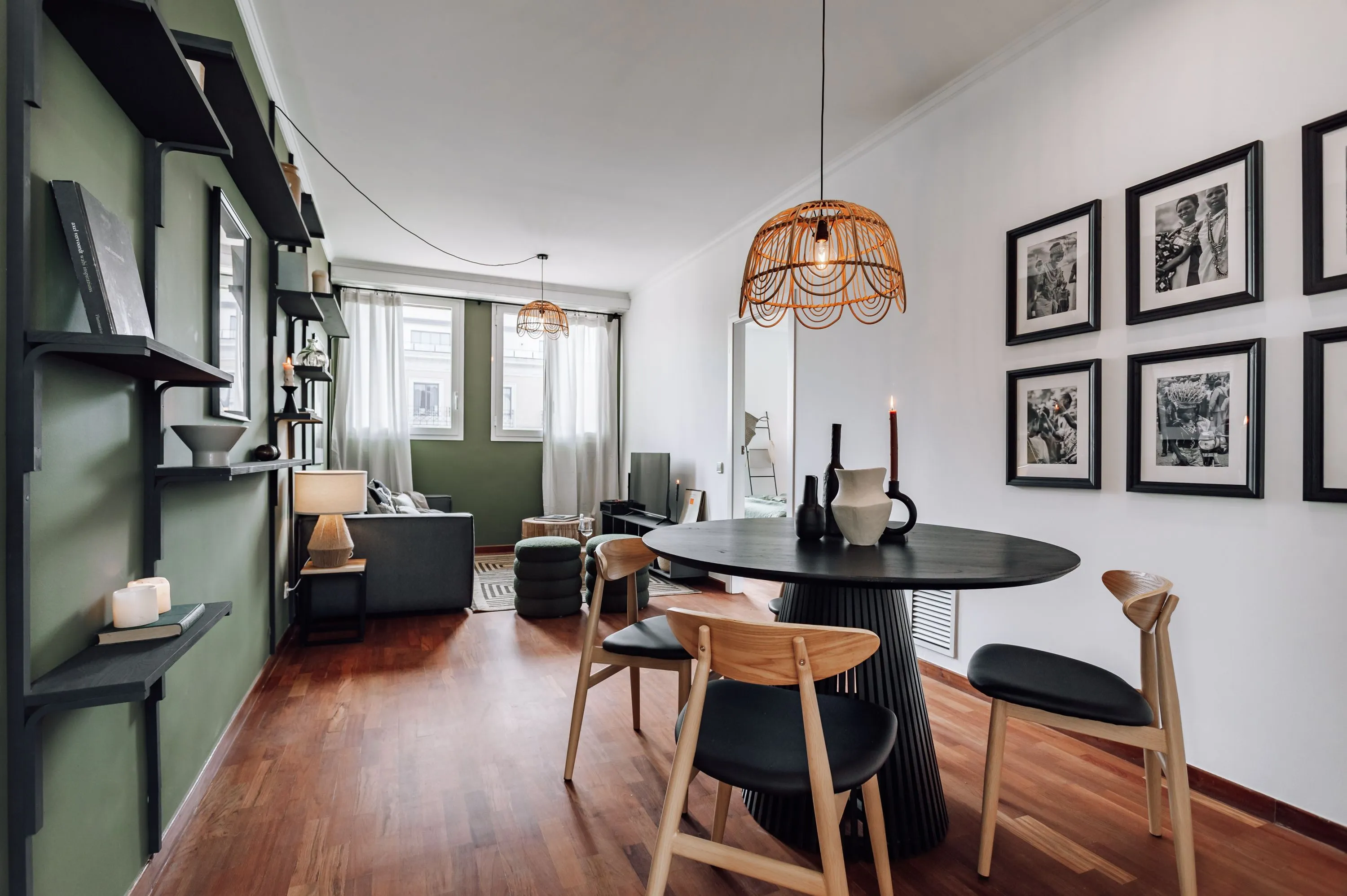 Distinctive Barcelona Flat With Gigabit Internet & Premium Home Office Setup #2