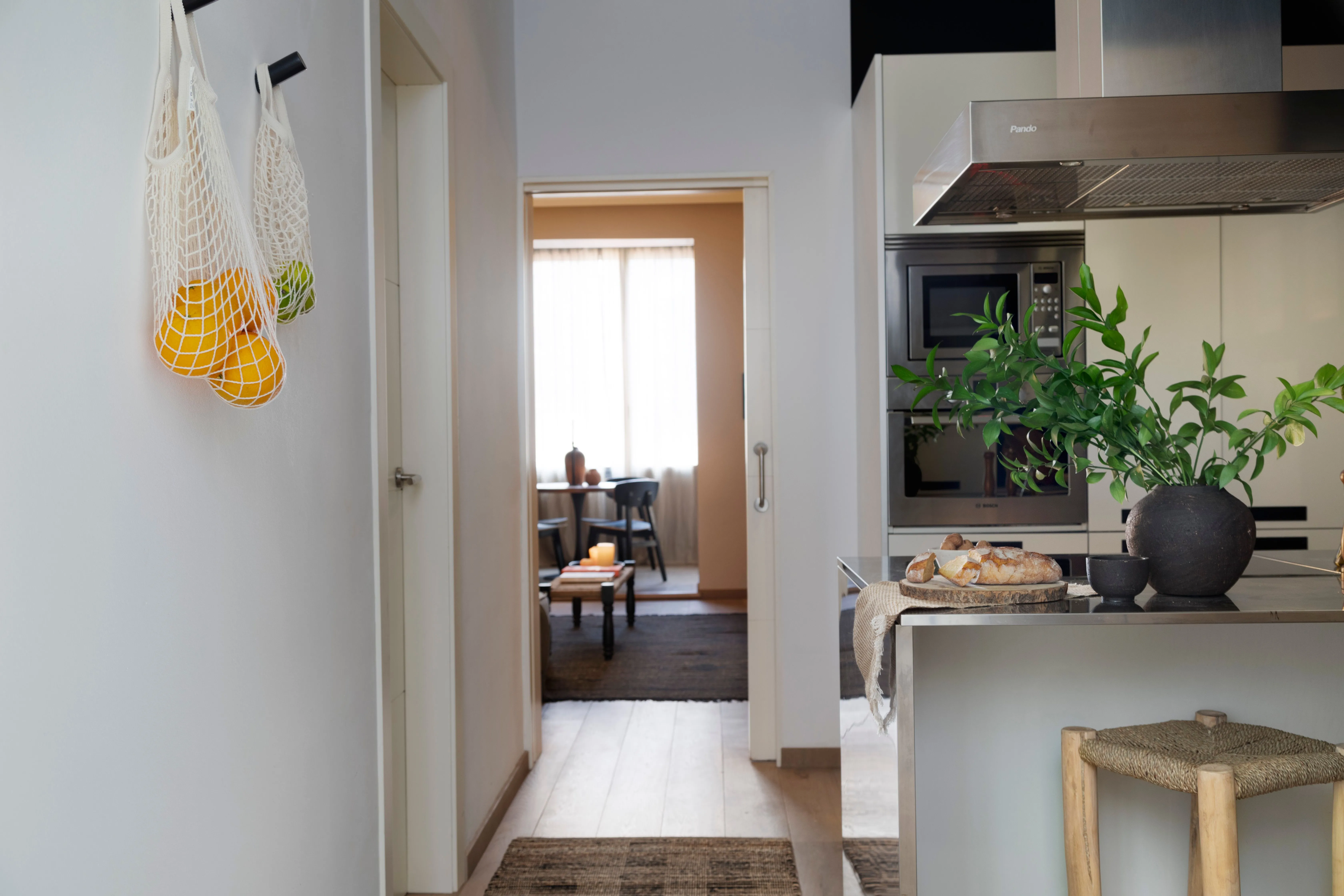 Urban Barcelona Executive Flat With Pro Workstation & Gigabit Internet For Digital Nomads #5