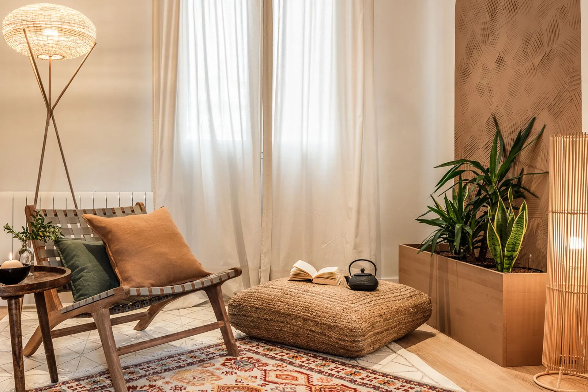 Contemporary Madrid Penthouse With Gigabit Internet & Pro Workspace For Digital Nomads #5