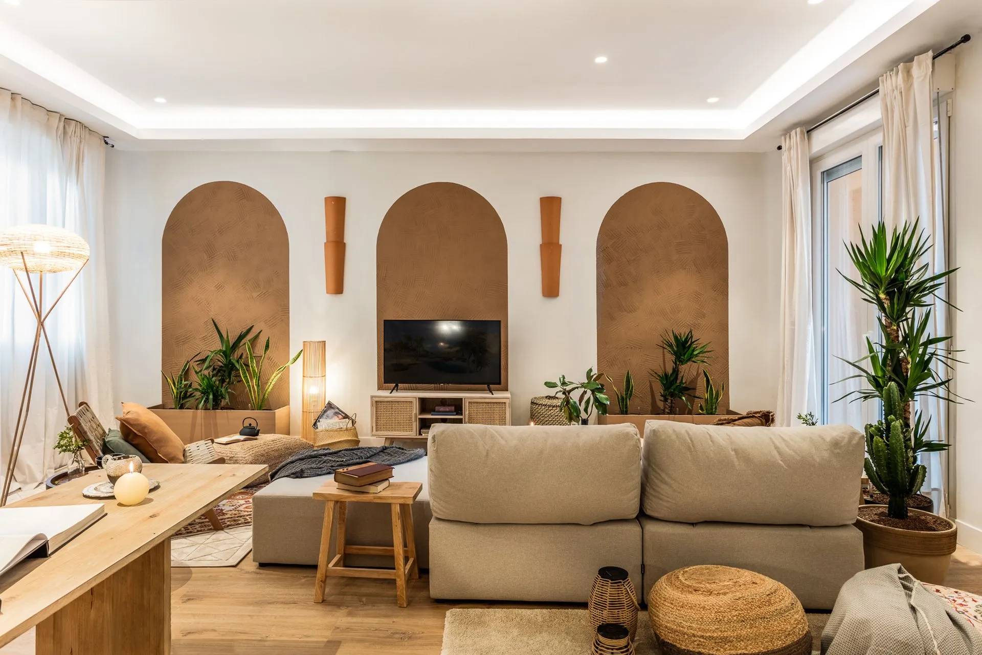 Contemporary Madrid Penthouse With Gigabit Internet & Pro Workspace For Digital Nomads #2