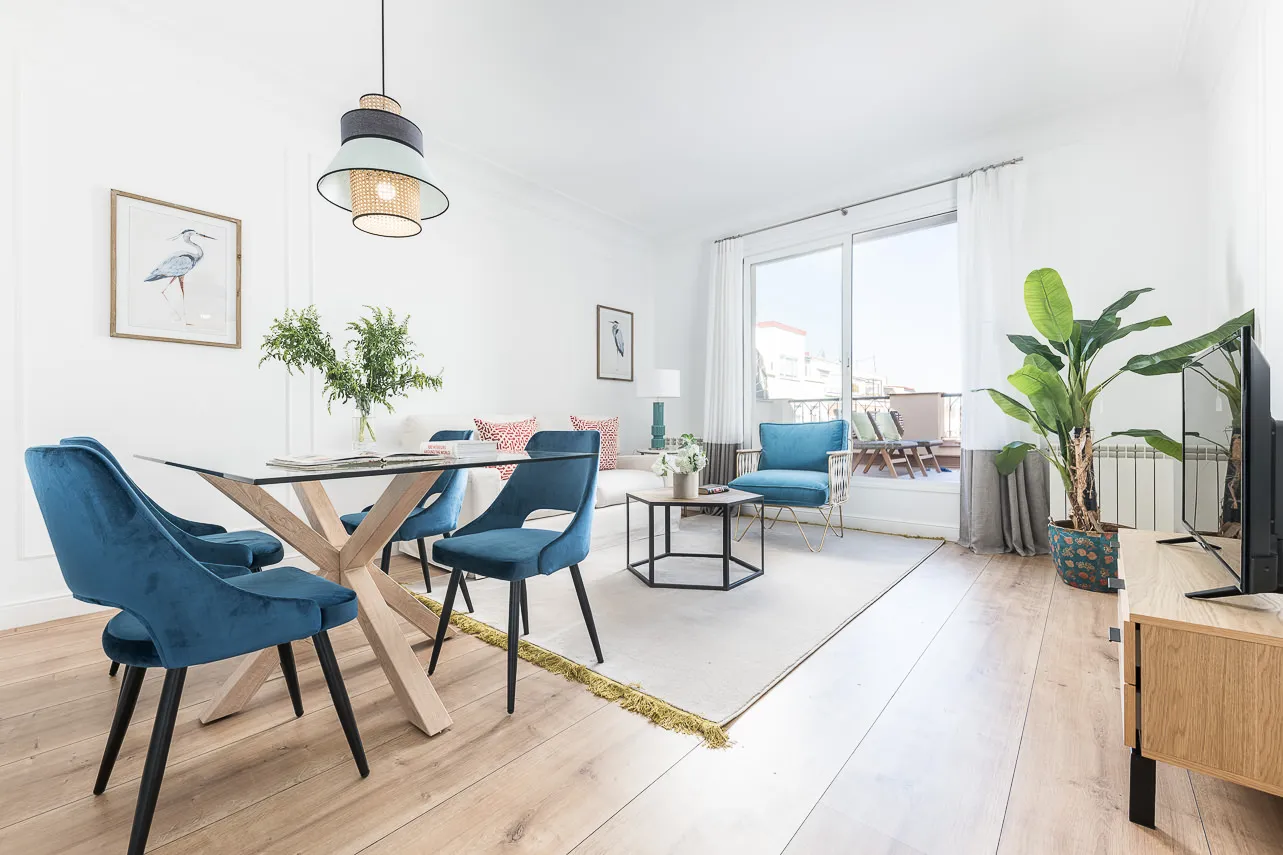 Spacious Madrid Flat With Bright Home Office Zones For Remote Work In Central Location #3