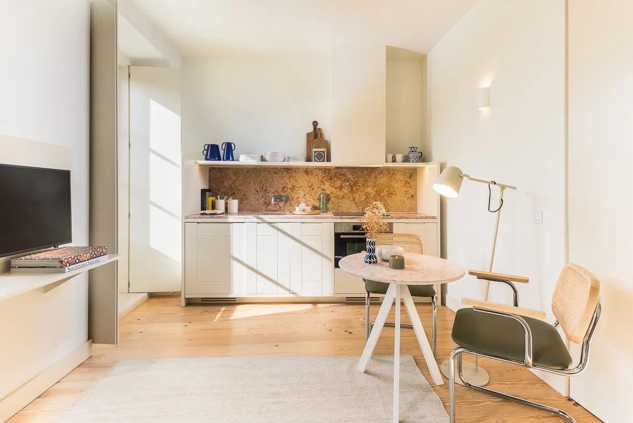 Trendy 35m2 Lisbon Flat With Dedicated Home Office Space For Remote Work #5