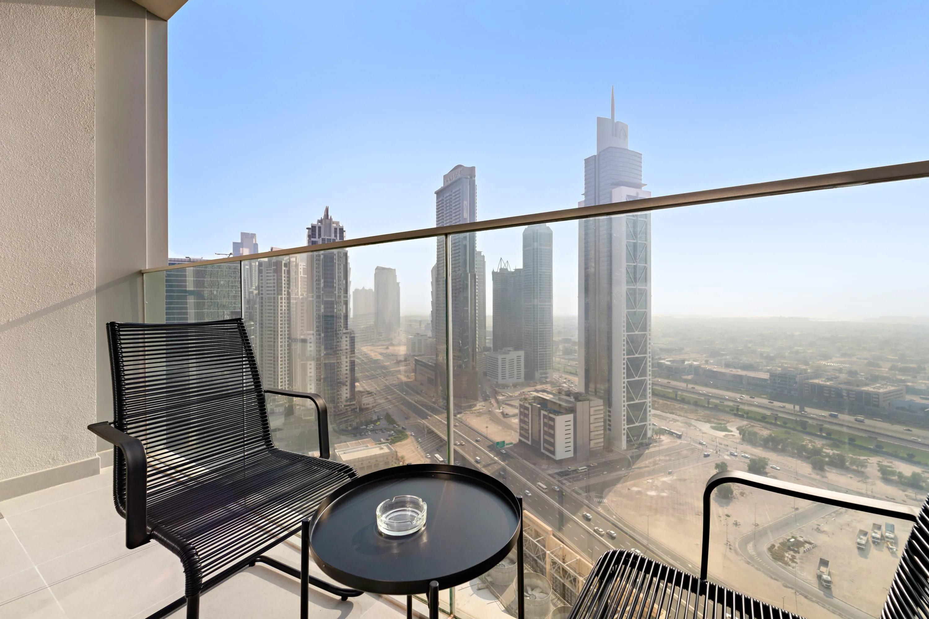 Sophisticated Dubai Flat With Prime Home Office Space In Downtown Forte Tower #4