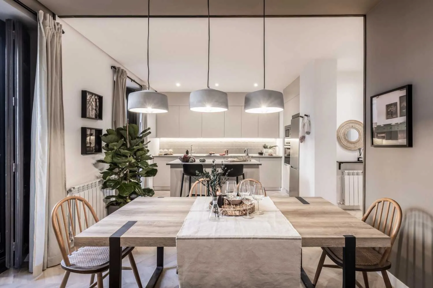 Extensive Madrid Flat With Ultra-fast Wifi, Pro Monitors & Modern Kitchen For Remote Work #5