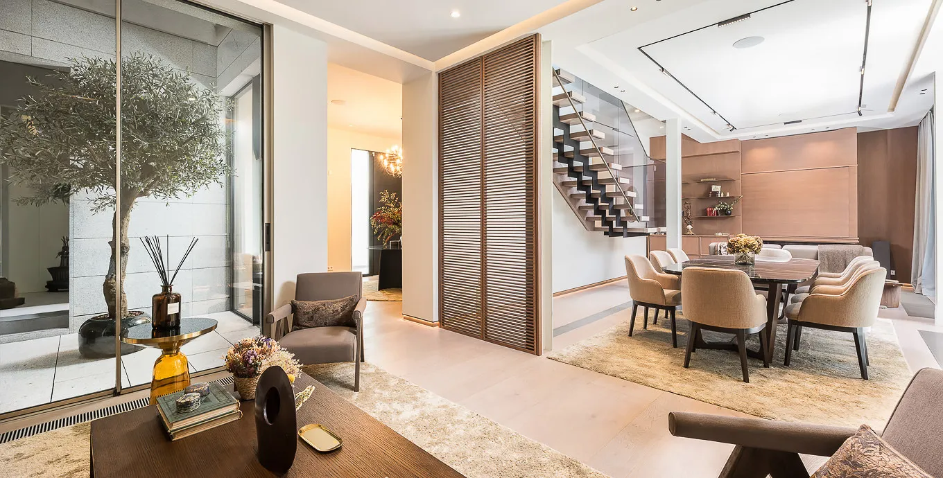 Stylish 300m2 Sky Home With Home Office In Madrid