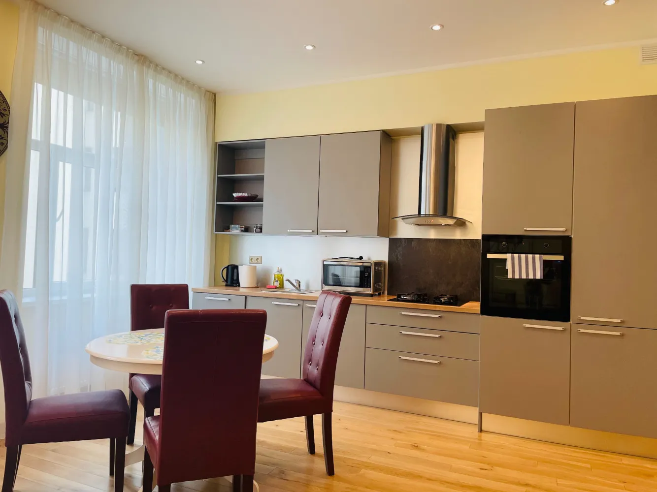 Riga Flat With Full Home Office - Spacious Contemporary 1br For Digital Nomads #2