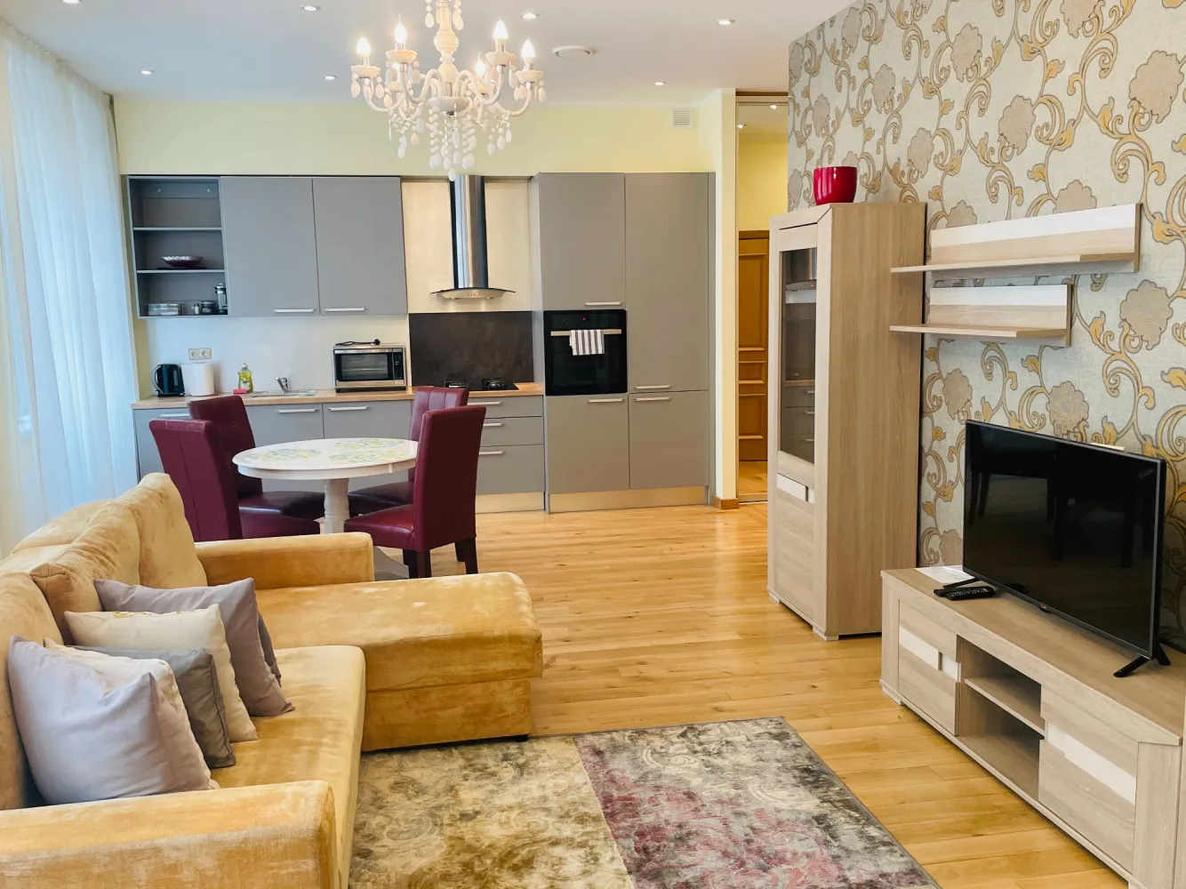 Riga Flat With Full Home Office - Spacious Contemporary 1br For Digital Nomads