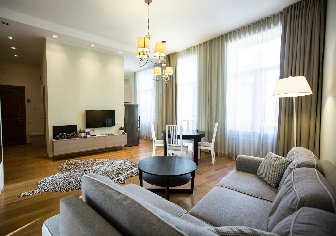Large One-Bedroom Apartment In Riga - Spacious Base For Remote Work #4