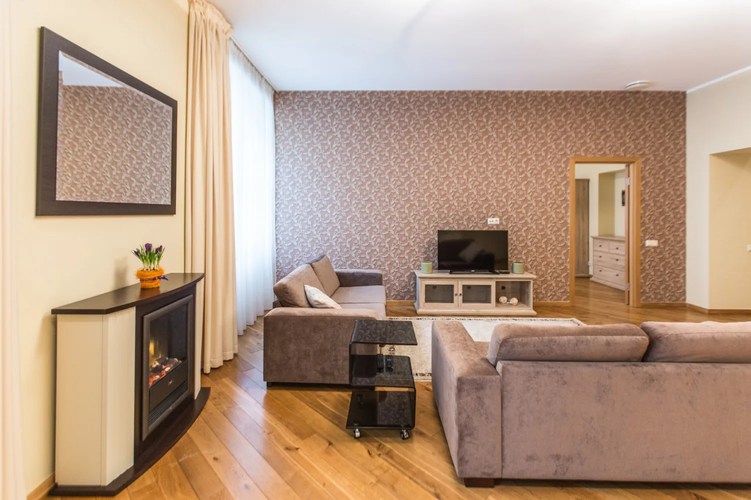Two-Bedroom Apartment In Riga With Balcony And Home Office Corner #5