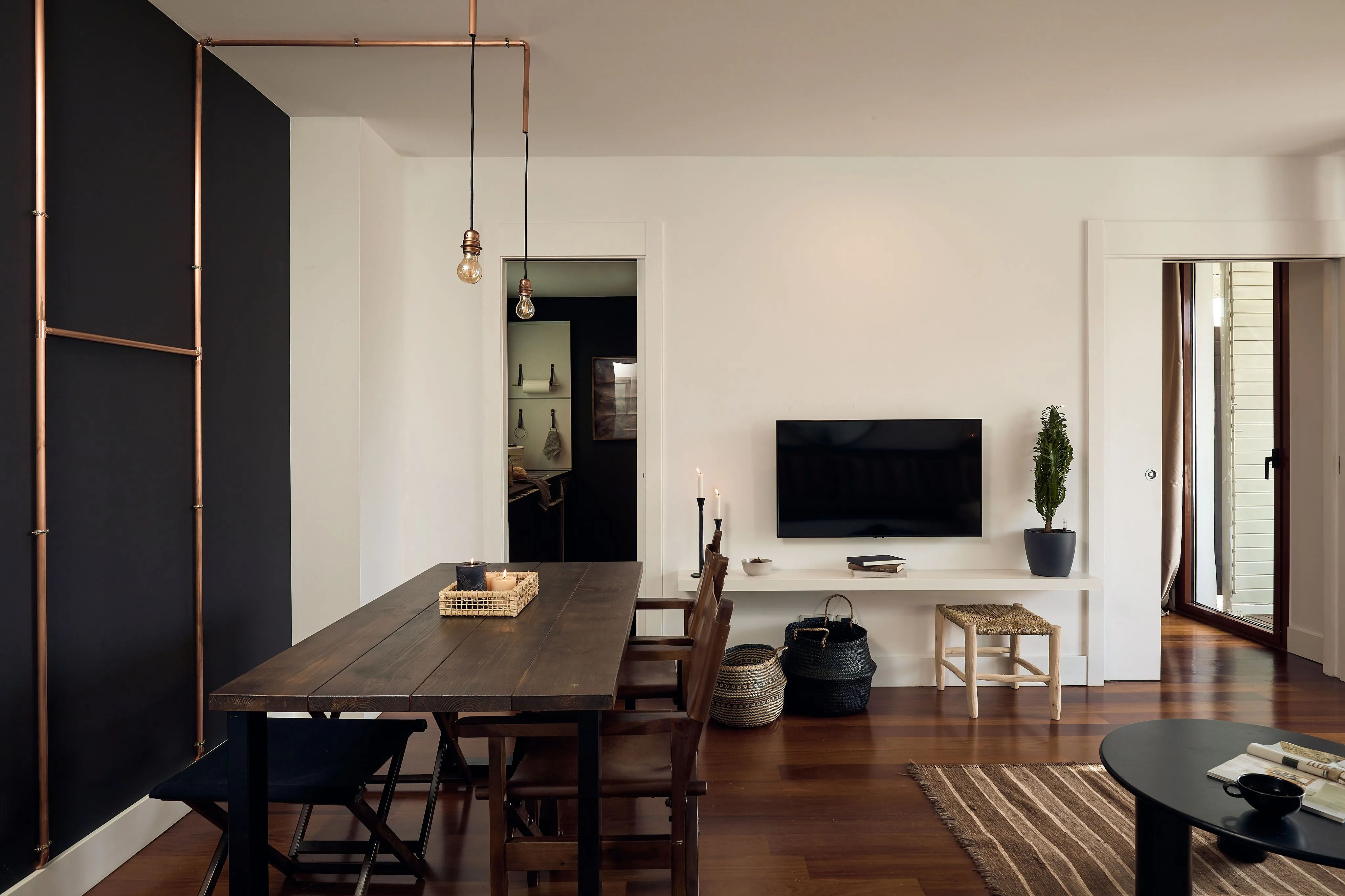 Distinctive Barcelona Flat With Gigabit Internet, Dual Monitors & Chef's Kitchen #3