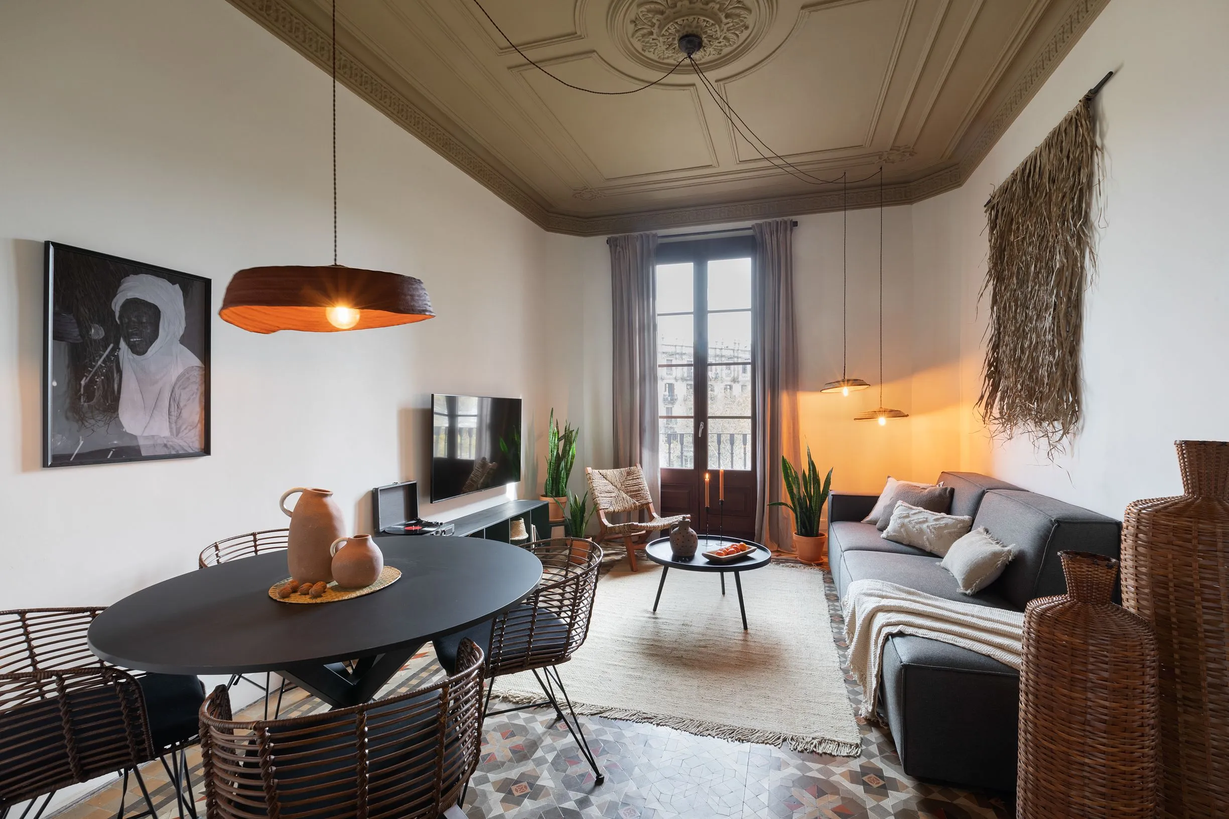 Chic Barcelona Flat With High-speed Fiber & Pro Home Office Setup For Remote Work #5