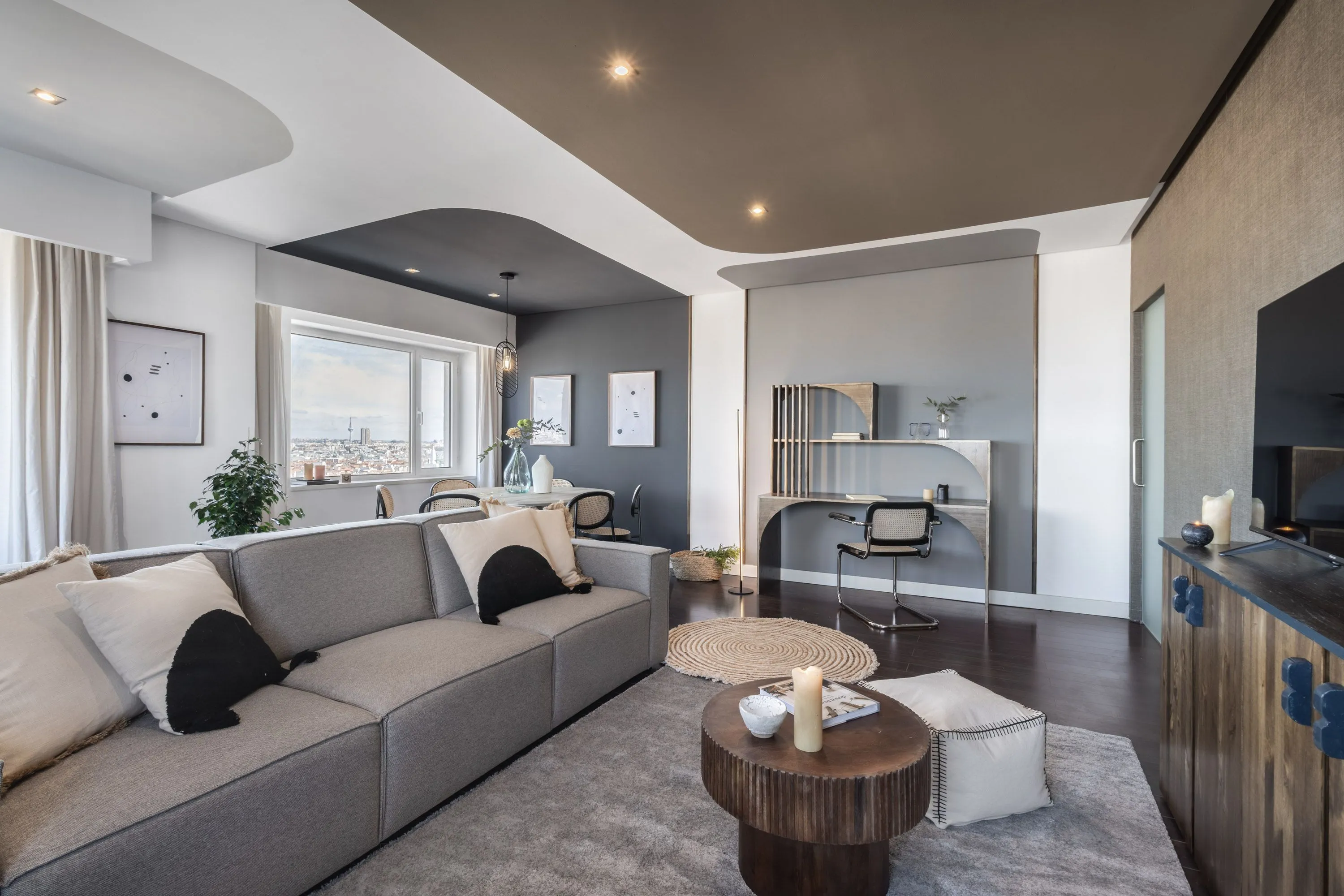 Refined Madrid Flat With Ultra-fast Wifi & Pro Workspace For Remote Work Success #2