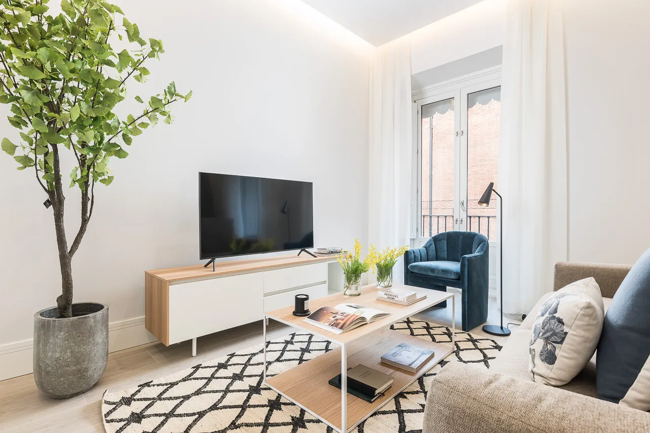 Chic Madrid Flat With Bright Home Office And Spacious Living For Remote Work Success