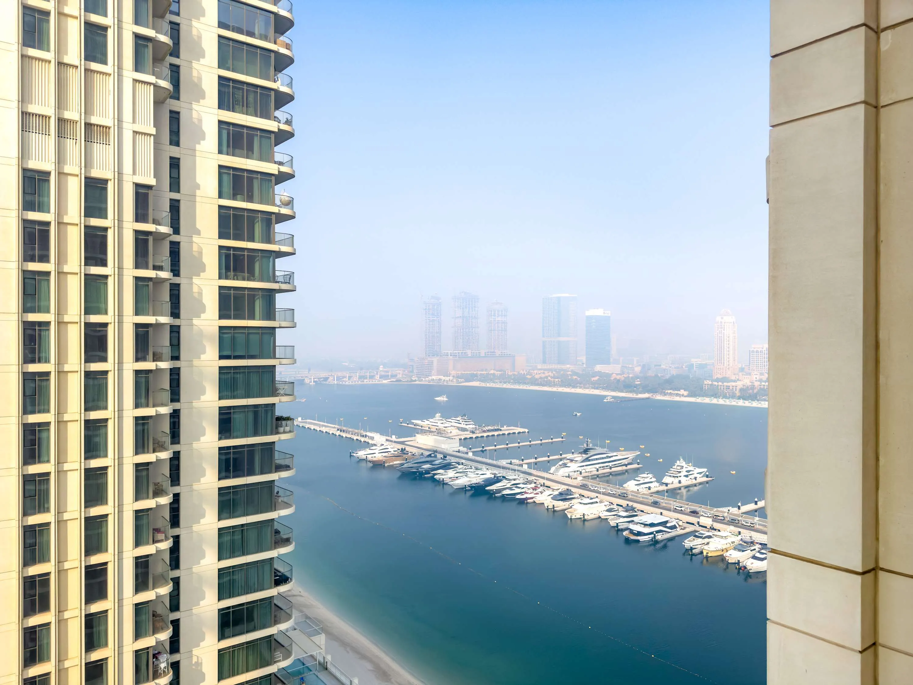 Spacious Dubai Flat With Bright Home Office In Marina Vista For Digital Nomads #4