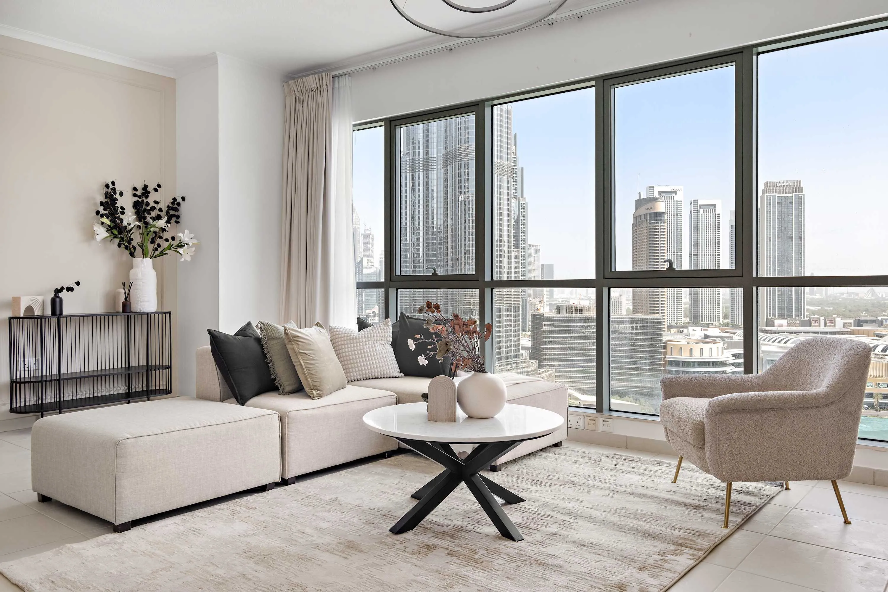 Luxurious Dubai Sky Residence With Spacious Home Office And Panoramic City Views #2