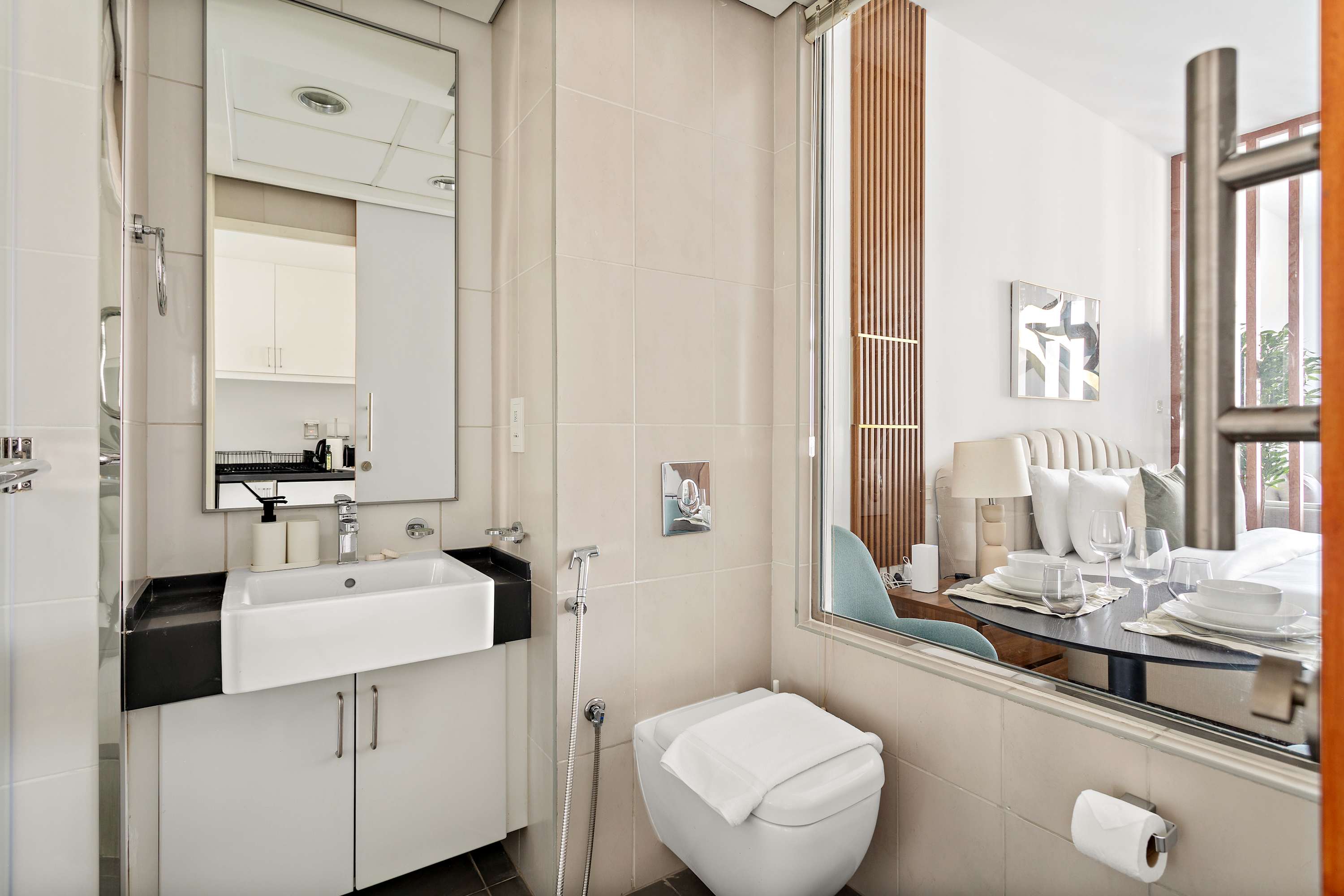Impressive 51m2 Dubai Design Studio With Dedicated Home Office In Palm Jumeirah #3