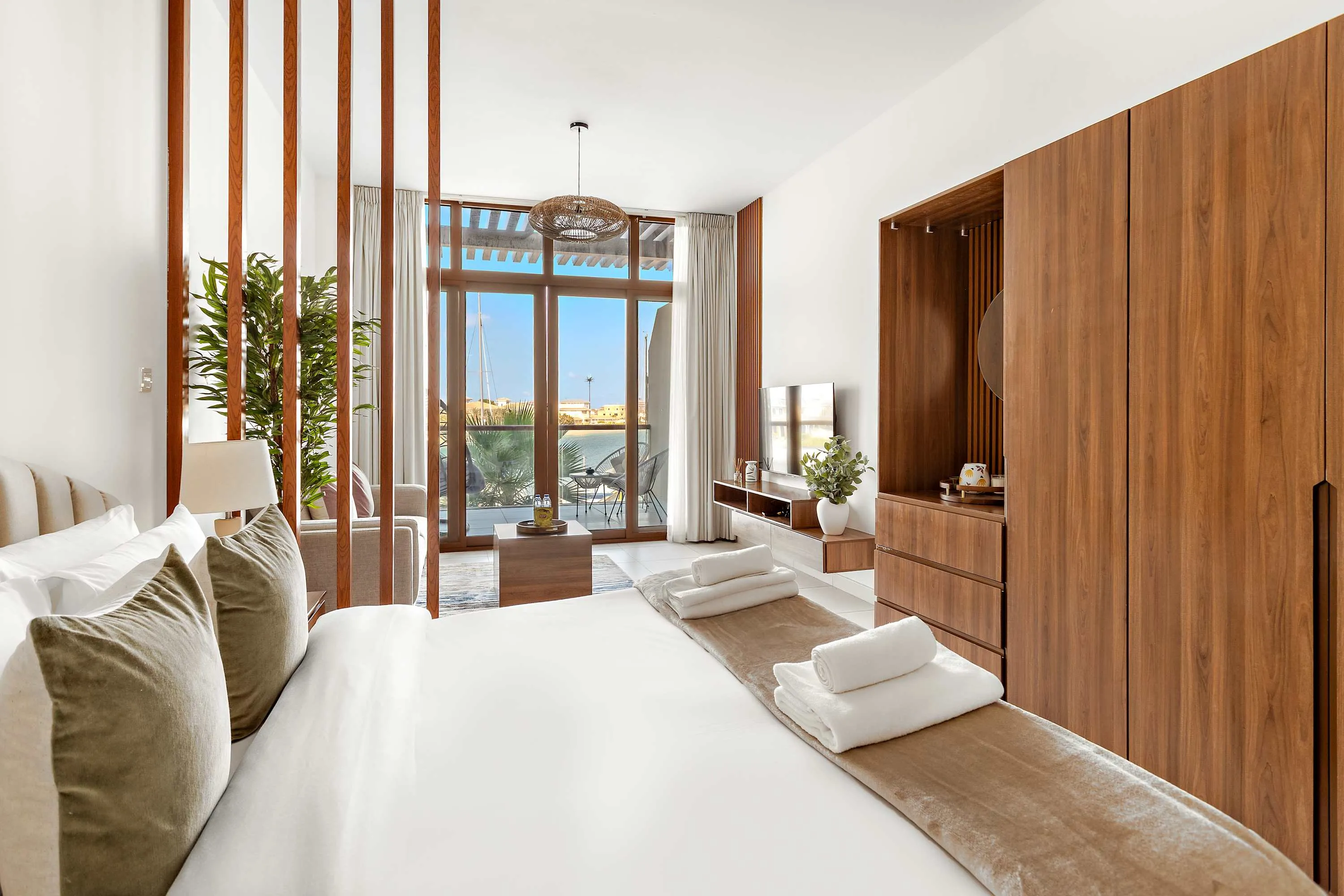 Impressive 51m2 Dubai Design Studio With Dedicated Home Office In Palm Jumeirah #4