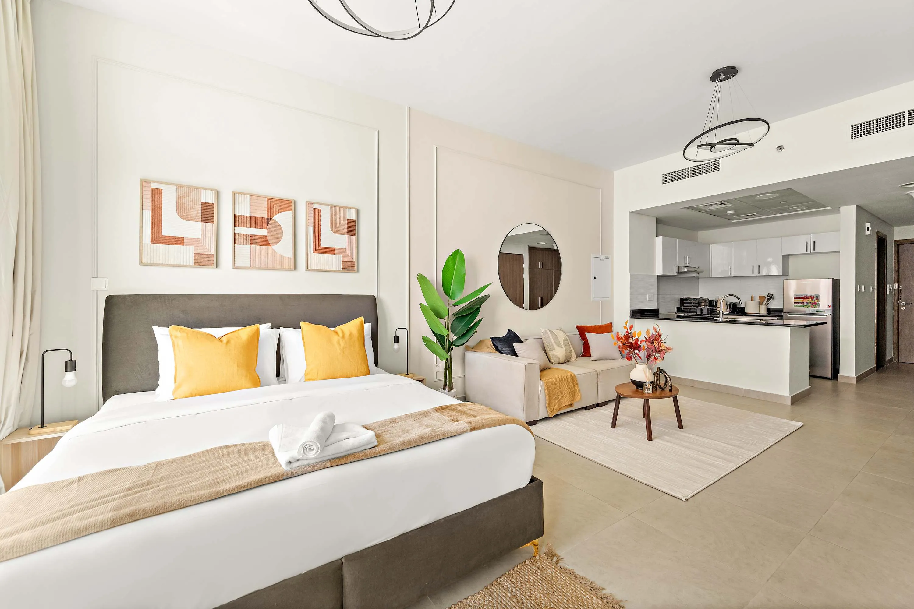Sleek 49m2 Studio With Dedicated Home Office In Abu Dhabi's Saadiyat Island #5