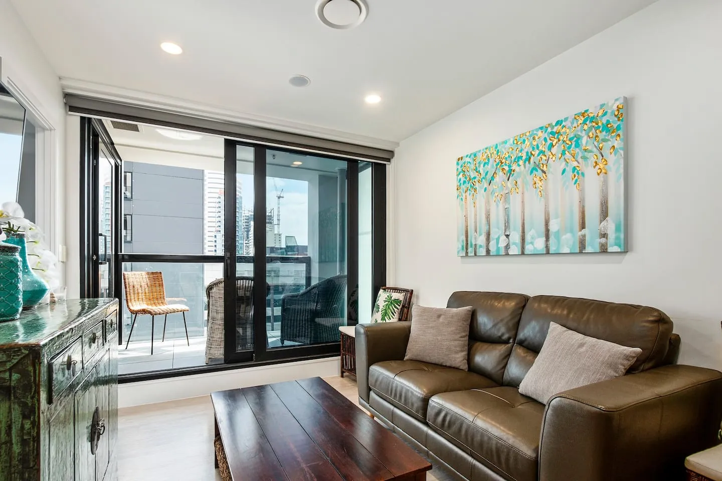 Contemporary Upscale 2br Flat With Built-in Home Office Nook - Central Auckland #5