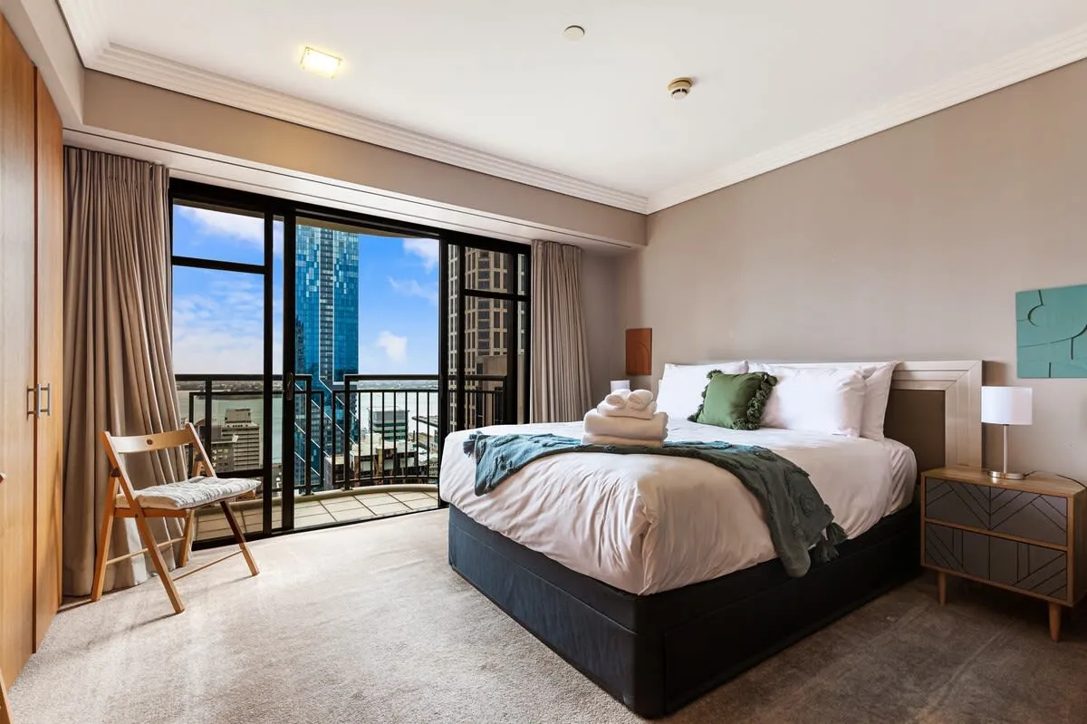 Premium Intimate Flat In Auckland: Built-in Home Office & High-speed Wifi