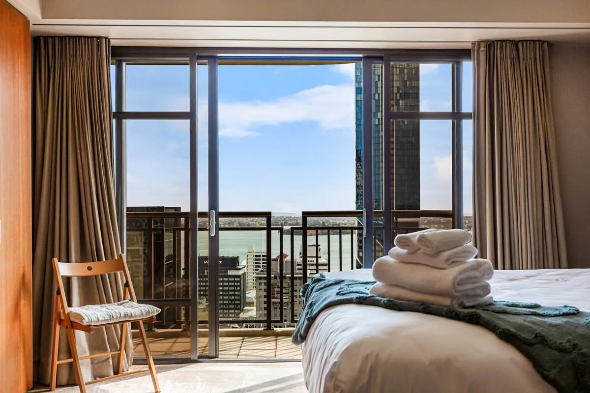 Premium Intimate Flat In Auckland: Built-in Home Office & High-speed Wifi #5