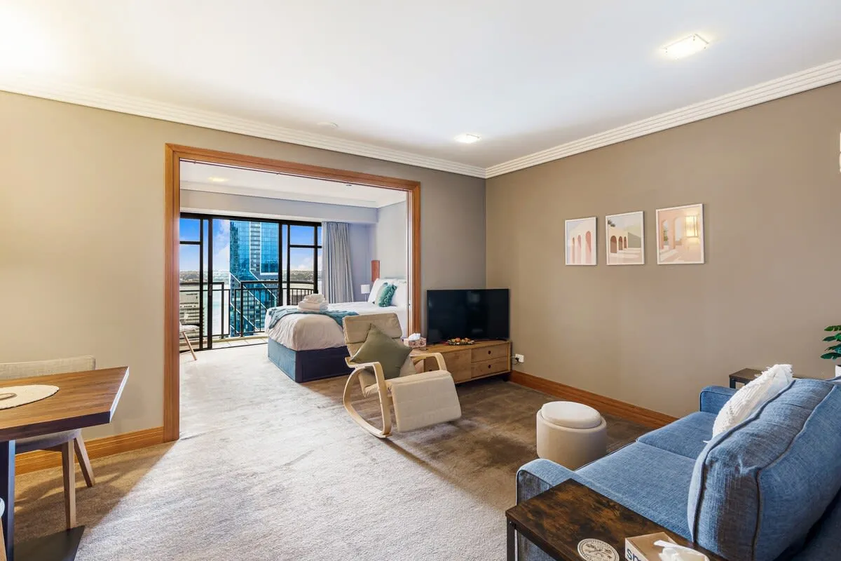 Premium Intimate Flat In Auckland: Built-in Home Office & High-speed Wifi #3