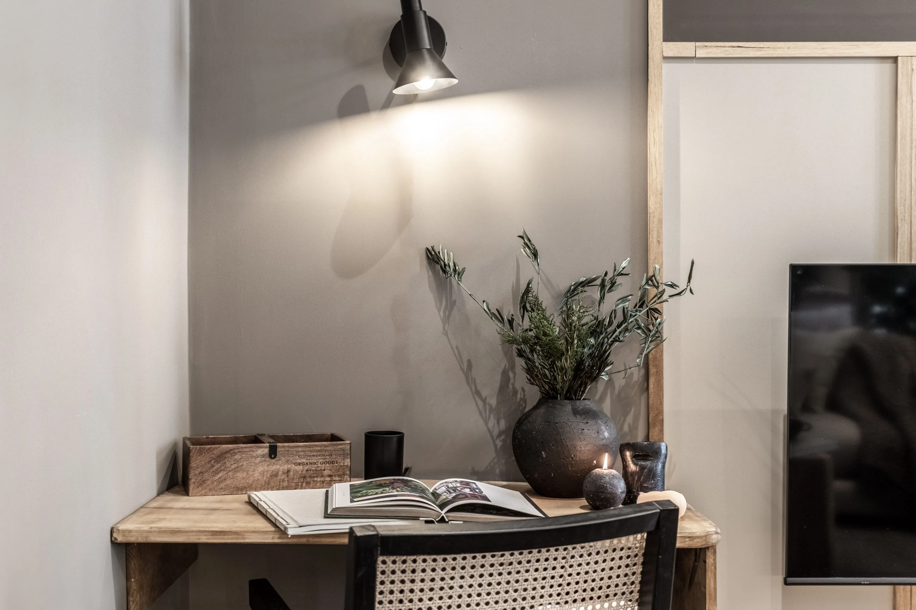 Spacious Madrid Apartment With Gigabit Internet & Professional Home Office Setup #5