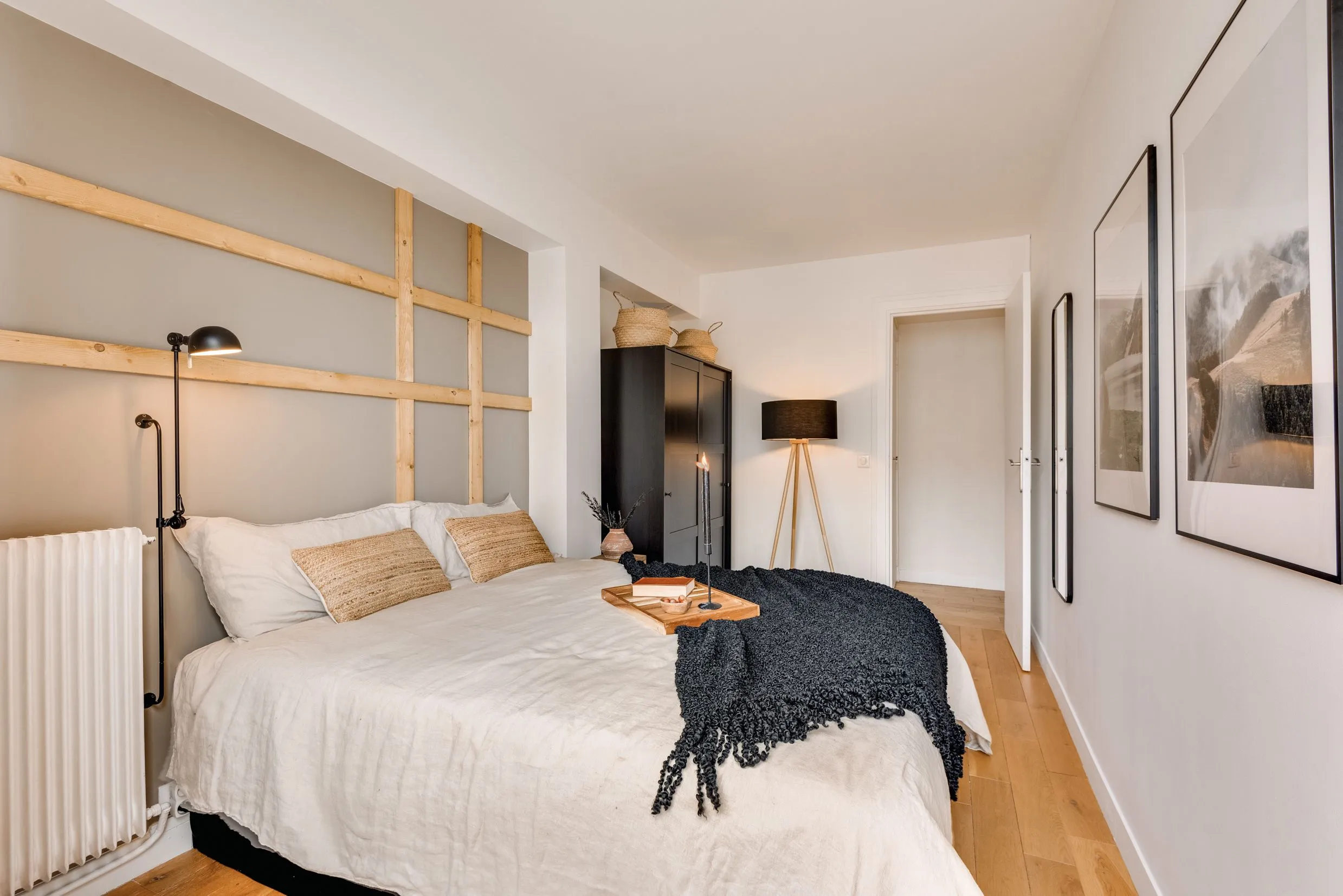 Premium Paris Flat With Gigabit Internet, Dual Monitors & Ergonomic Setup For Remote Work #5