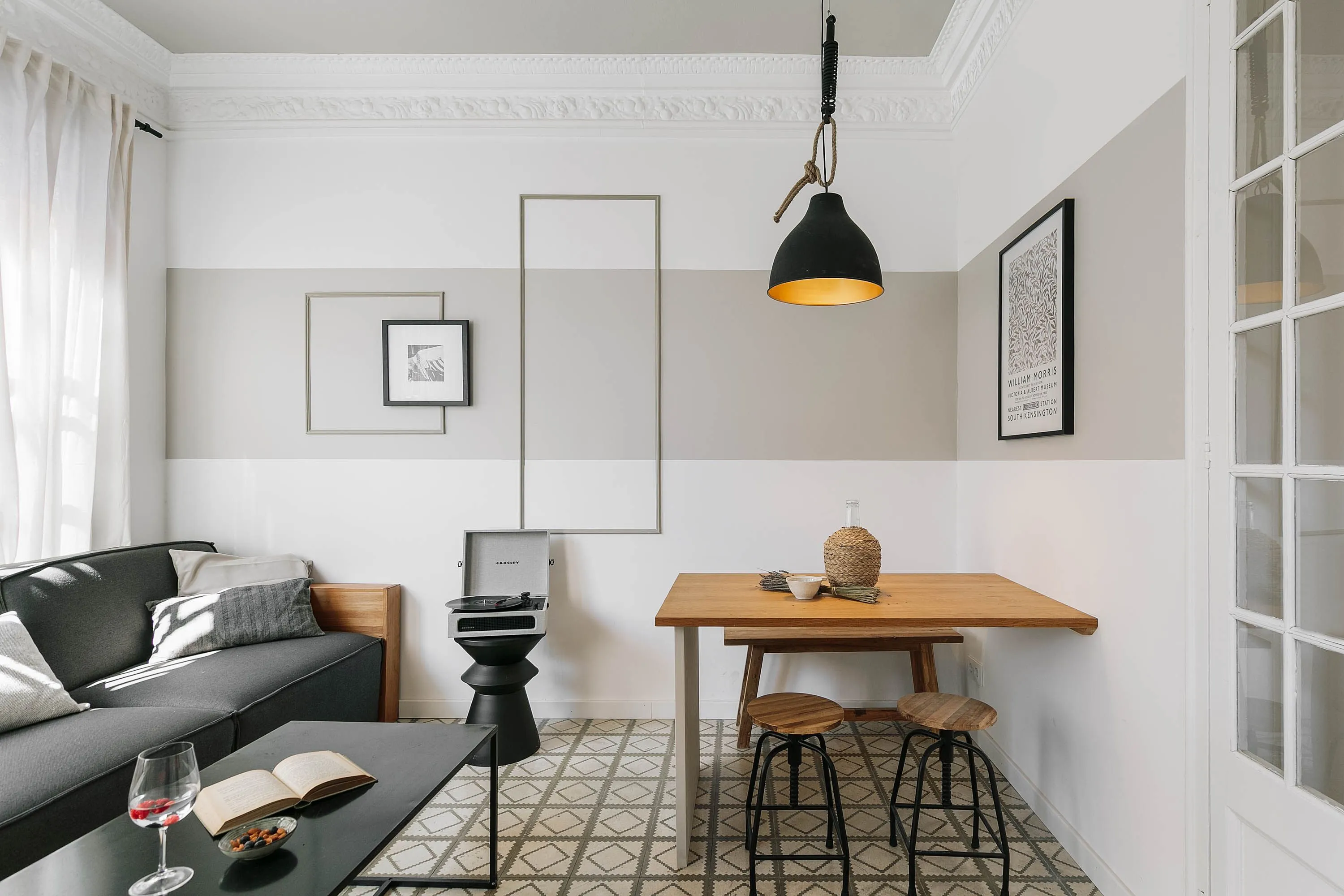 Trendy 3br Flat With Pro Work Setup & Gigabit Internet In Barcelona #4