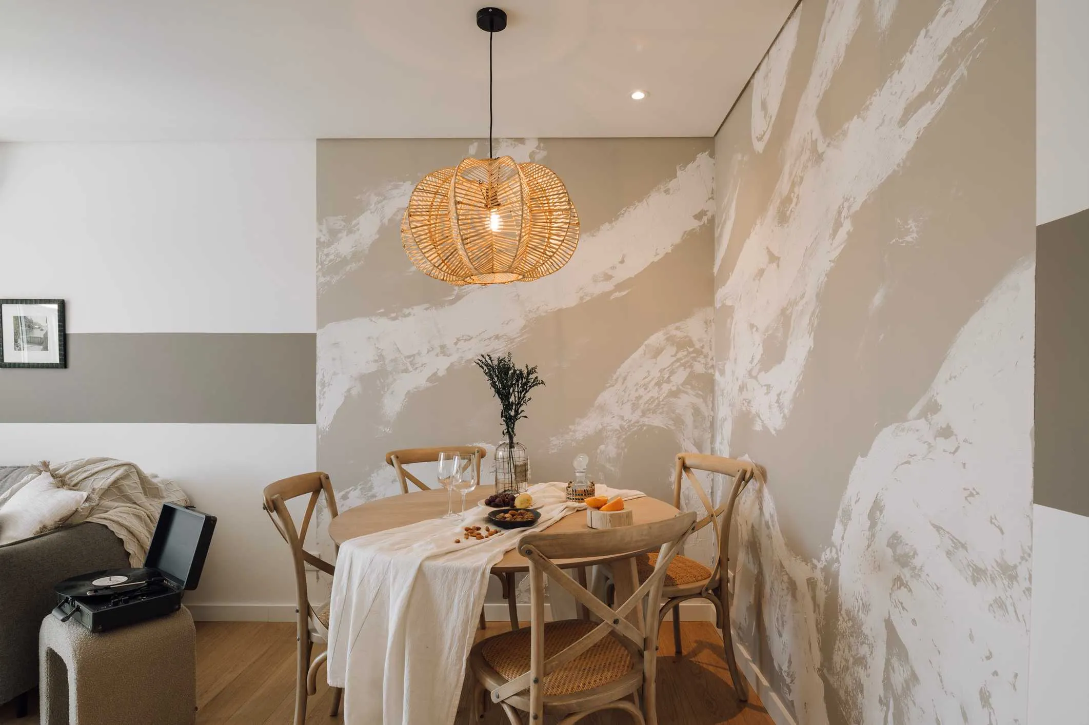 Refined Lisbon City Flat With High-speed Fiber & Professional Home Office Setup #2