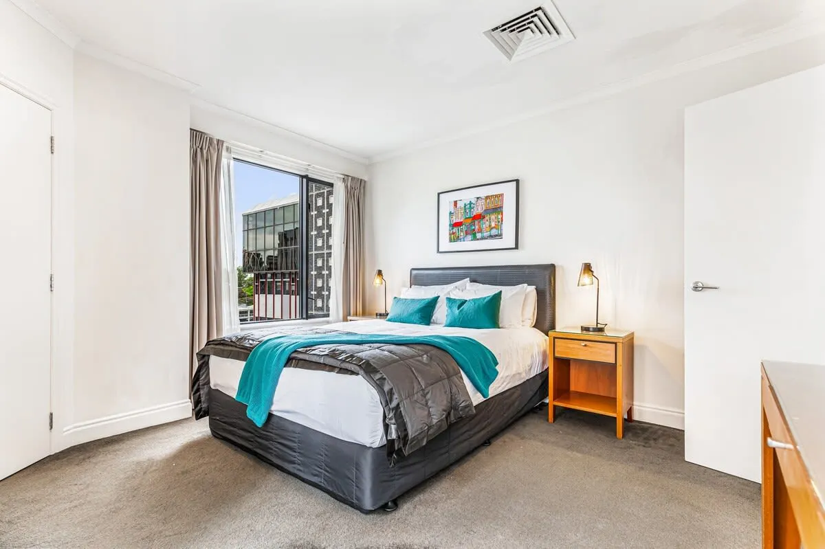 Cozy Luxurious Queen St Flat, Auckland - Fast Wifi & Dedicated Work Nook #3