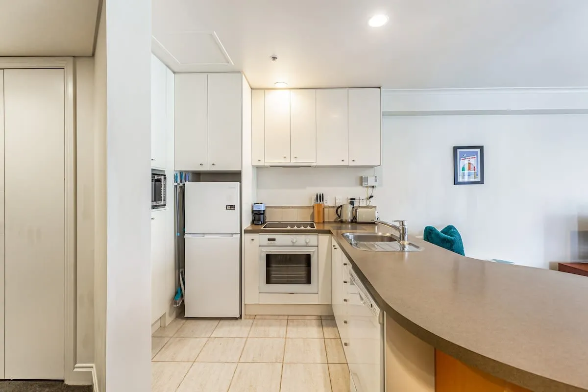 Cozy Luxurious Queen St Flat, Auckland - Fast Wifi & Dedicated Work Nook #4