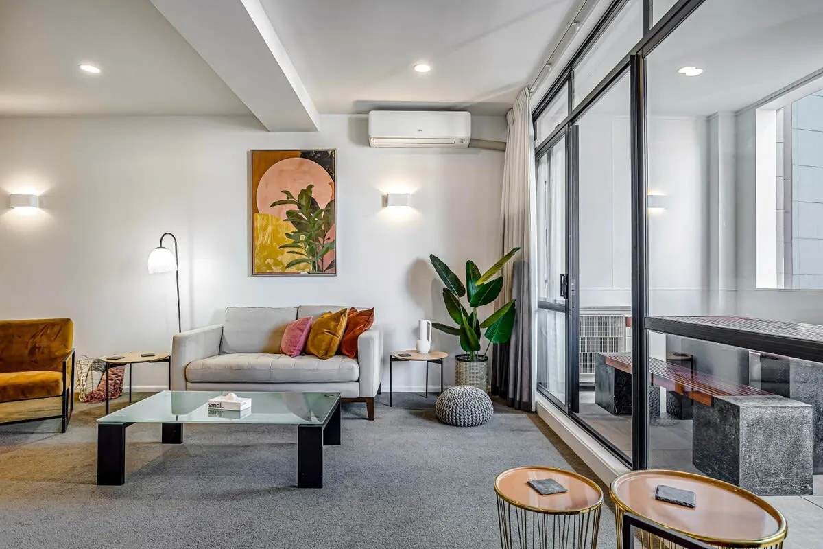 Designer Executive Apartment In Auckland - Charming 2br With Dedicated Home Office & Balcony #3