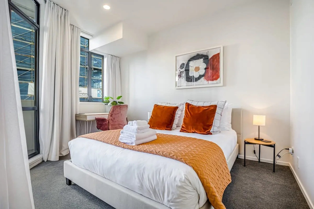 Designer Executive Apartment In Auckland - Charming 2br With Dedicated Home Office & Balcony #2