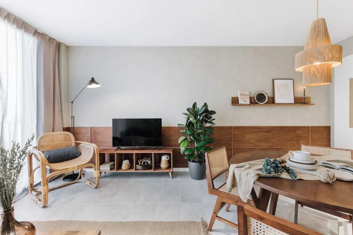 Spacious Barcelona Flat With Gigabit Internet & Ergonomic Workstation For Remote Professionals #4