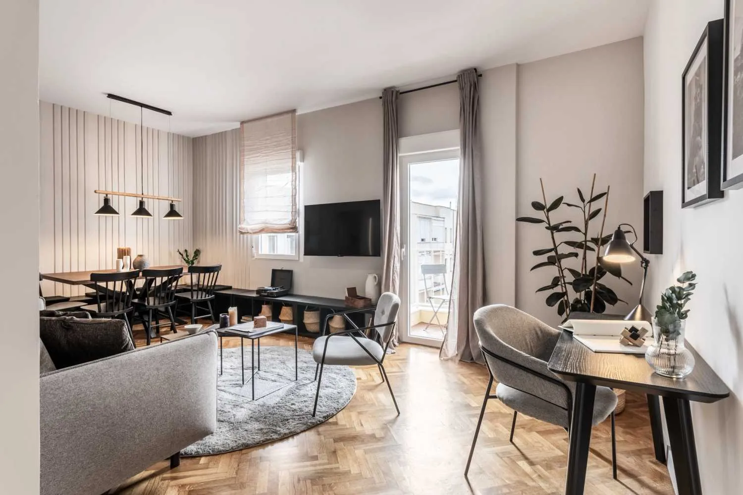 Modern Madrid Flat With High-speed Fiber & Professional Home Office Setup #5