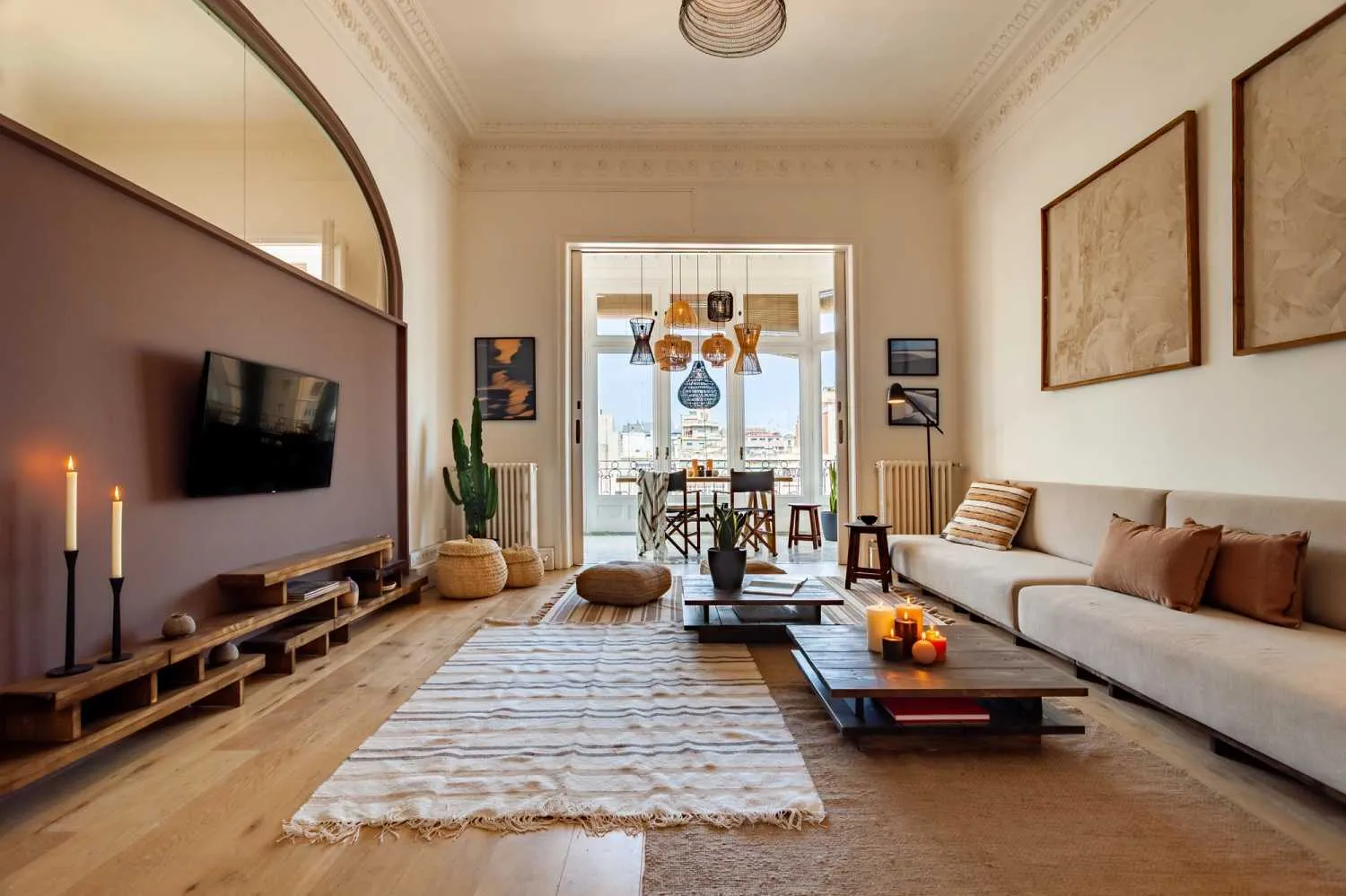 Spacious Barcelona Flat With Gigabit Internet & Pro Home Office For Remote Work #3