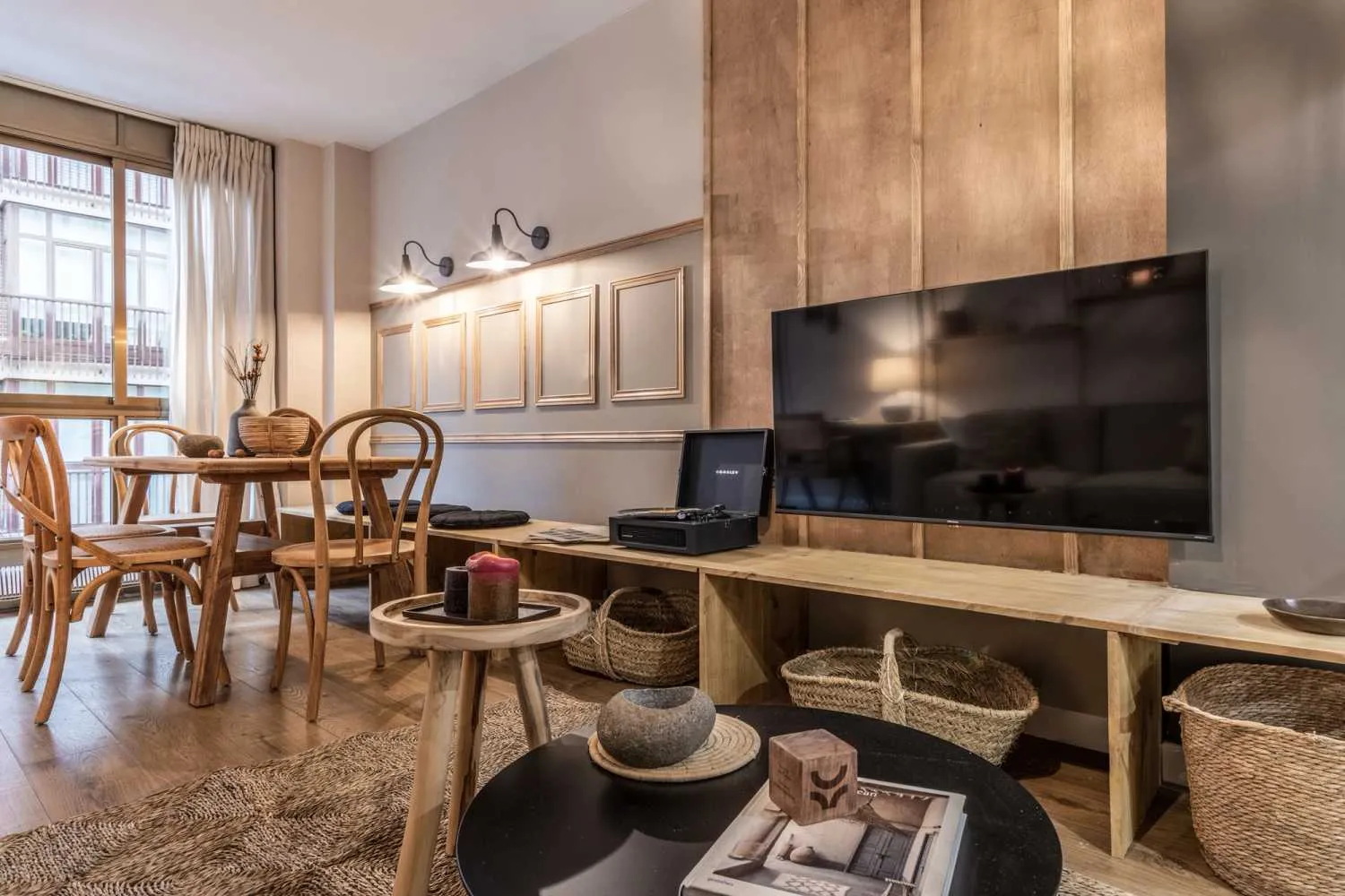 Airy Madrid Flat With Ultra-fast Wifi & Professional Home Office Setup #3