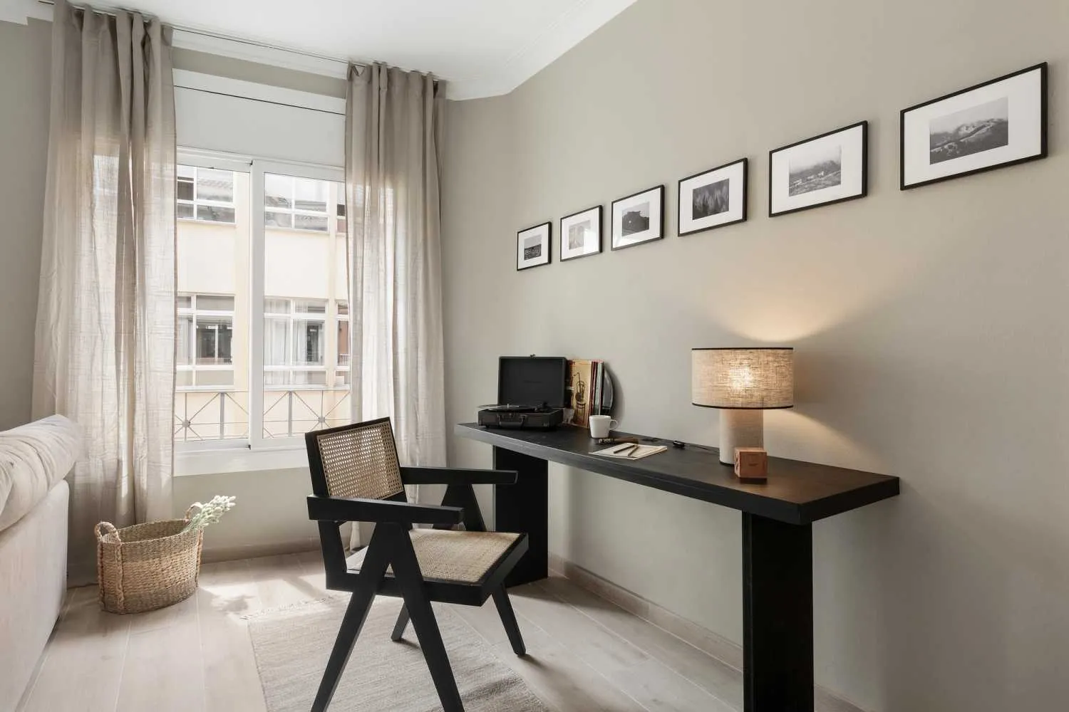 Spacious Barcelona Flat With High-speed Fiber & Pro Workstation For Digital Nomads #5