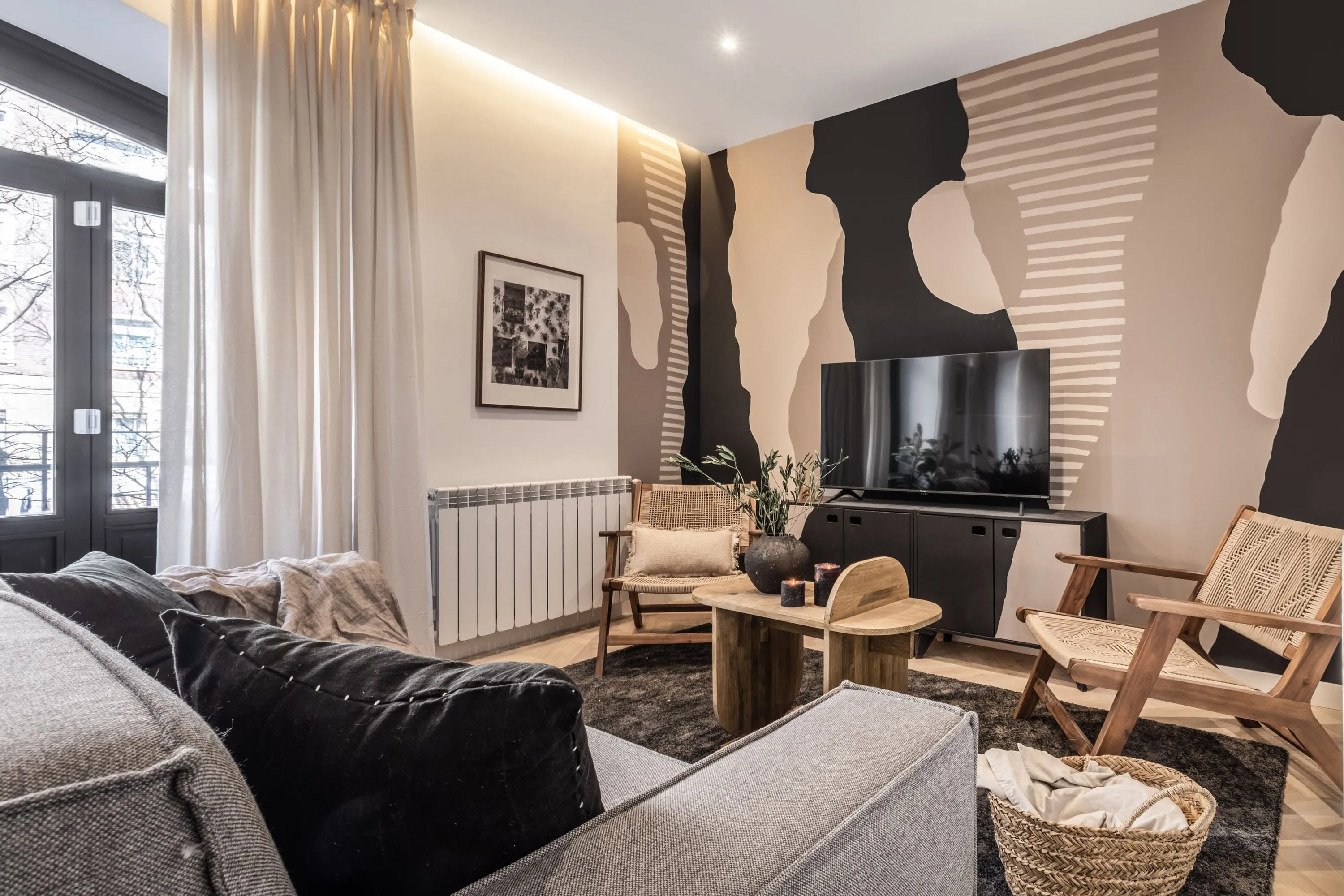 Luxury Madrid Flat With High-speed Fiber & Professional Home Office Setup #2